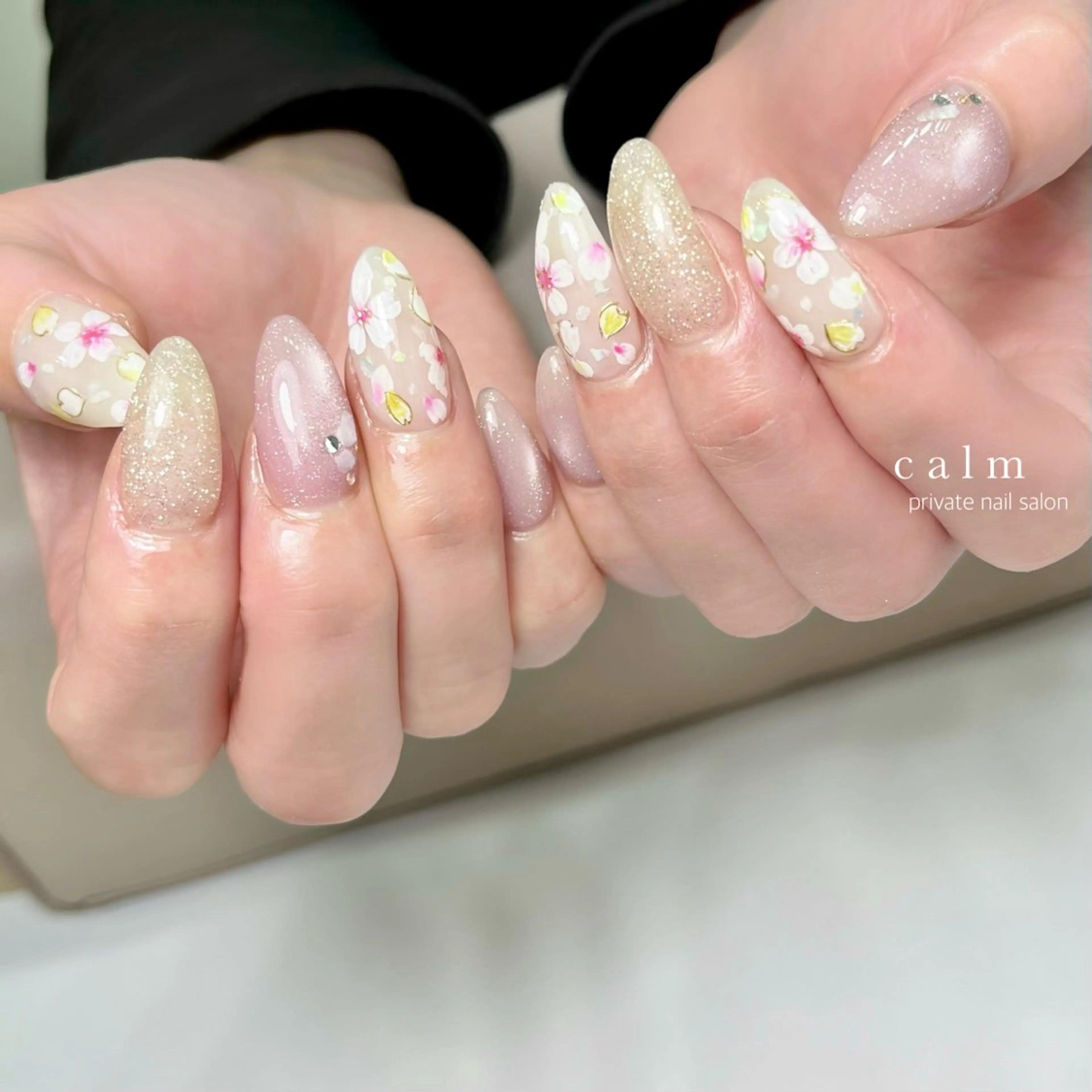 ネイル ハンドネイル calm 〔ｶｰﾑ〕のネイルデザイン