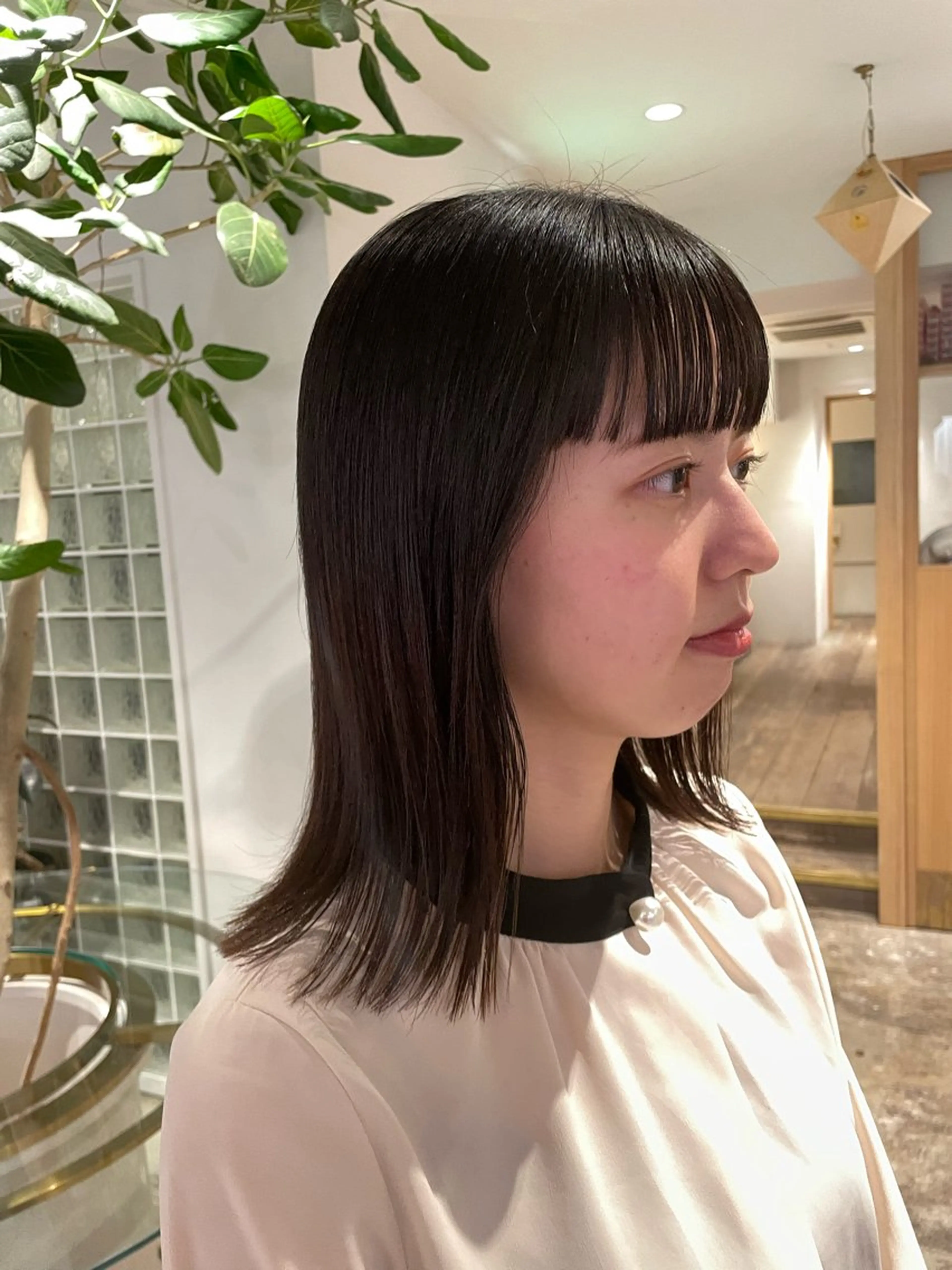 ミディアム ミディアムパーマ トリートメント 柔らかレイヤー× 透け感カラー/SUのヘアスタイル