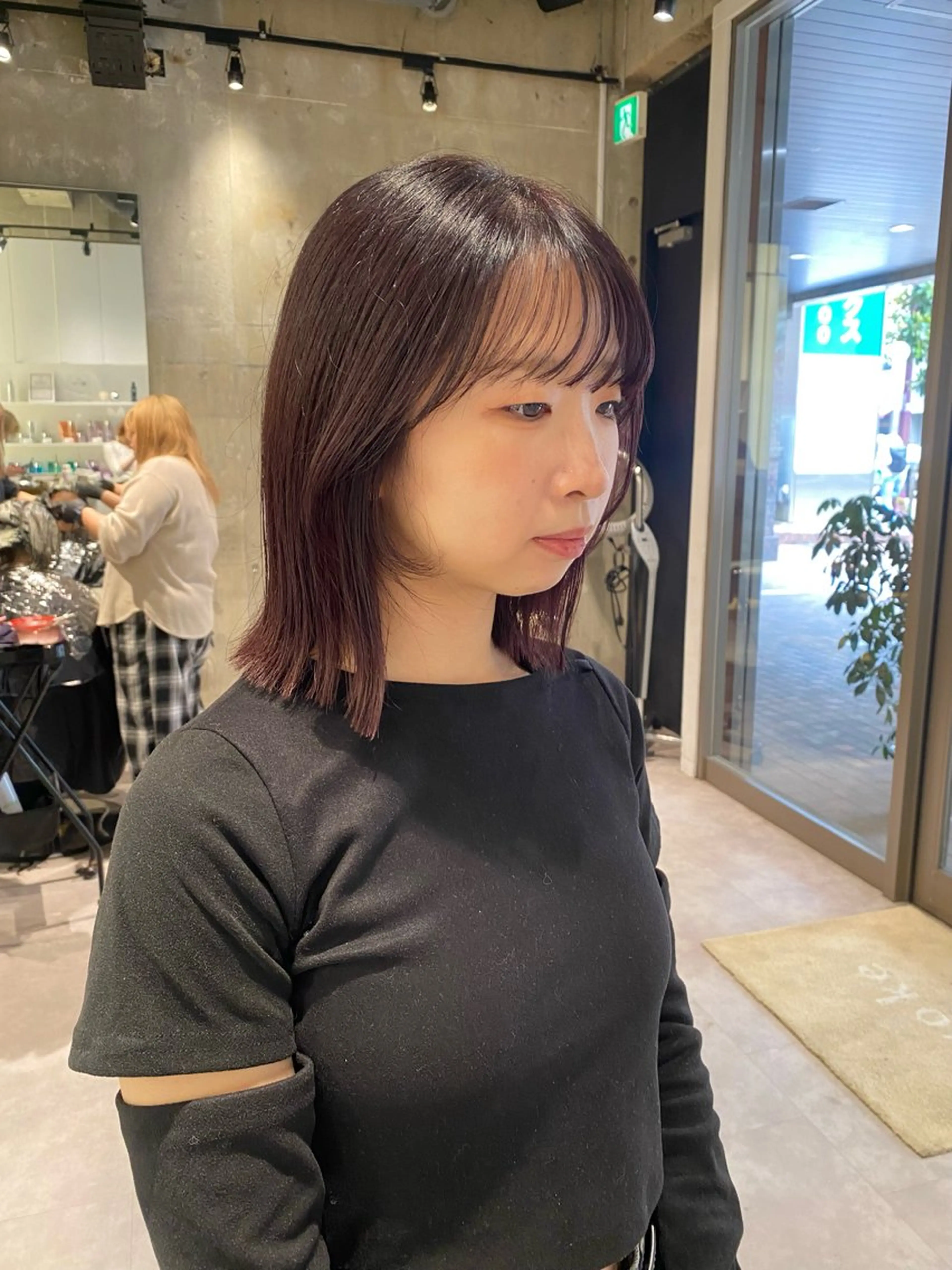 ミディアム ボブ カット ヘアカラー mina🪐立川駅/ 無料ショートカットのヘアスタイル