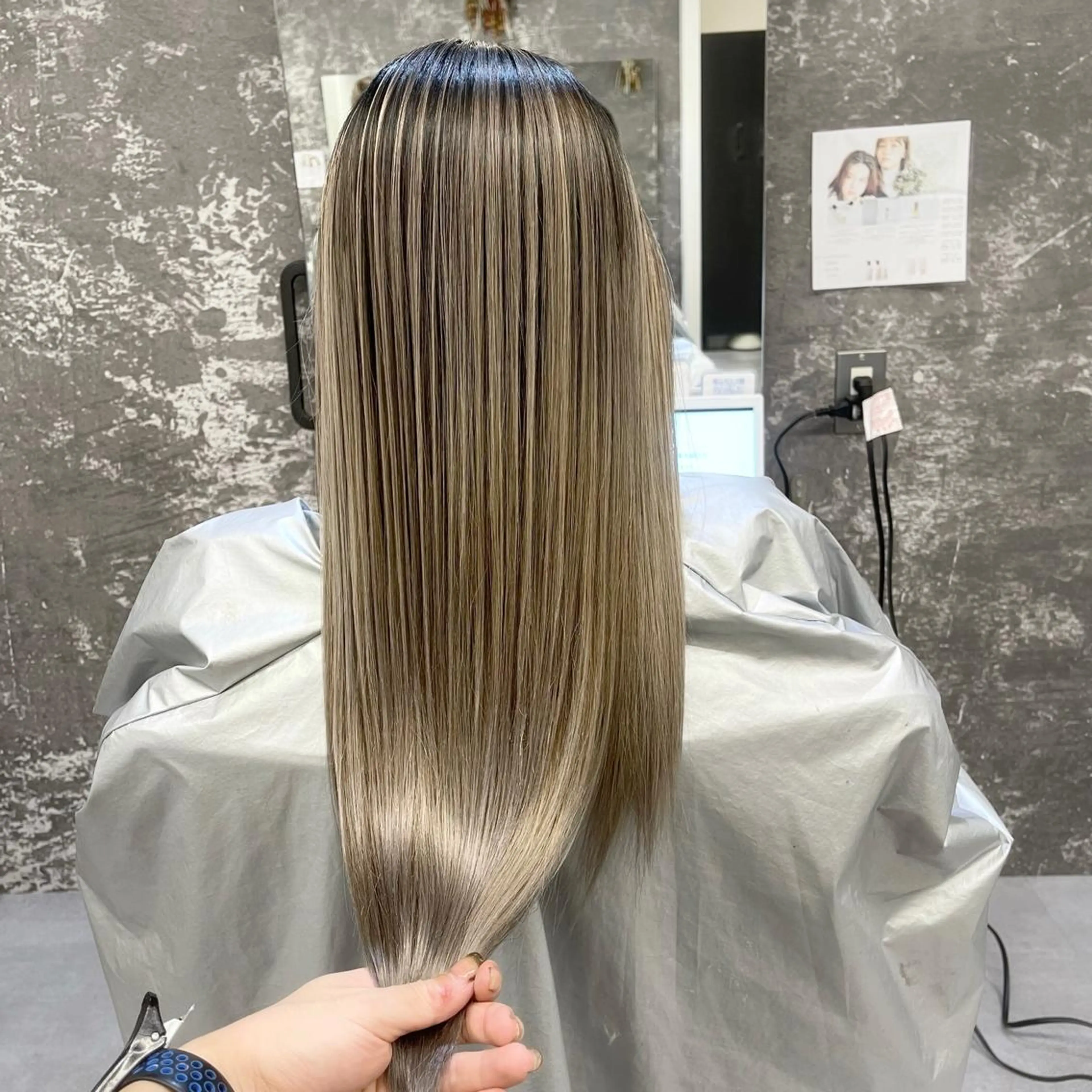 ロング カラー バレイヤージュ デザインカラー ハイライトカラー 外国人風カラー ハイライト アンドウ ユウ/ レイヤーカット/韓国のヘアスタイル