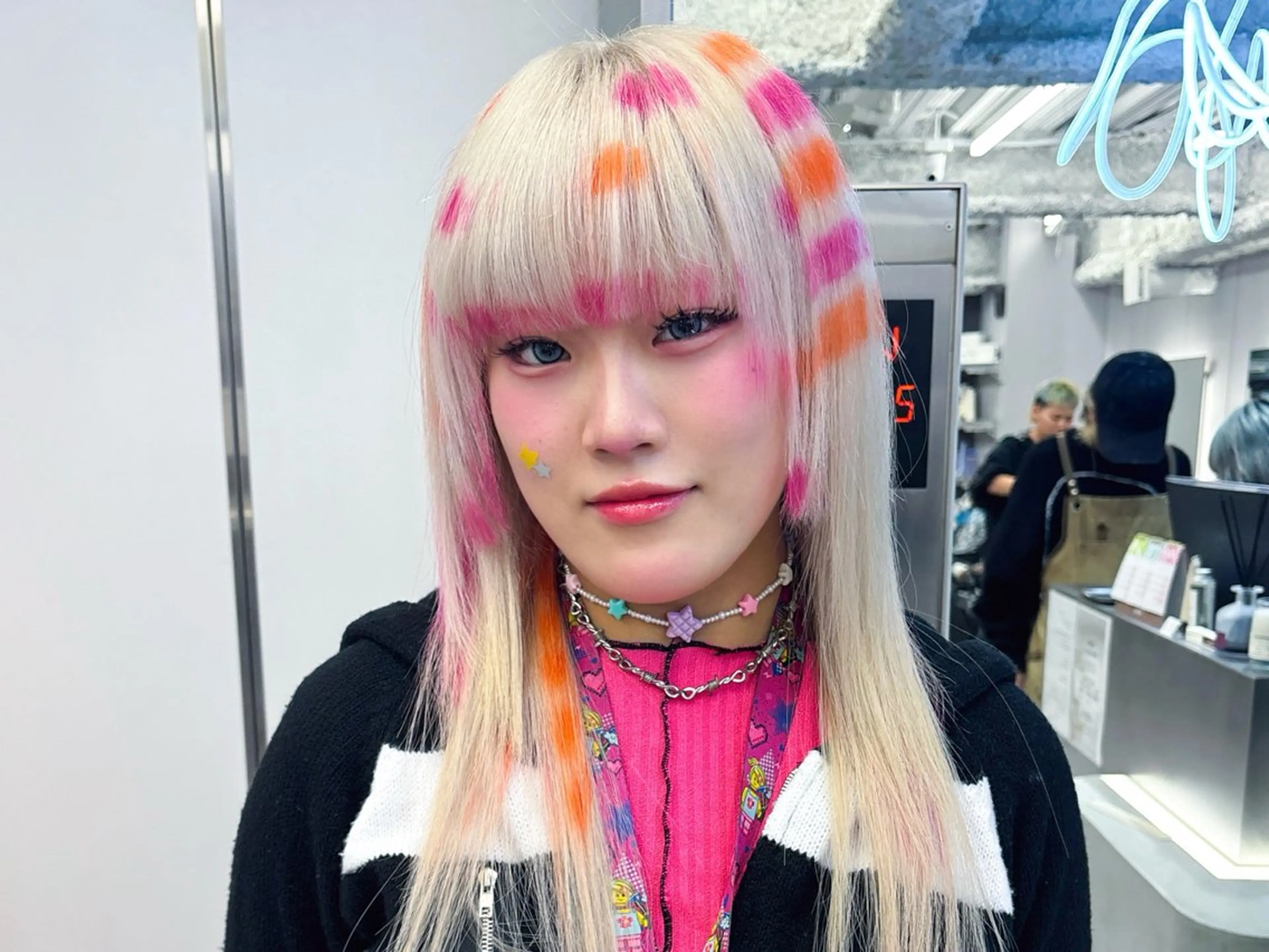 セミロング カラー ヘアカラー デザインカラー /rioのヘアスタイル