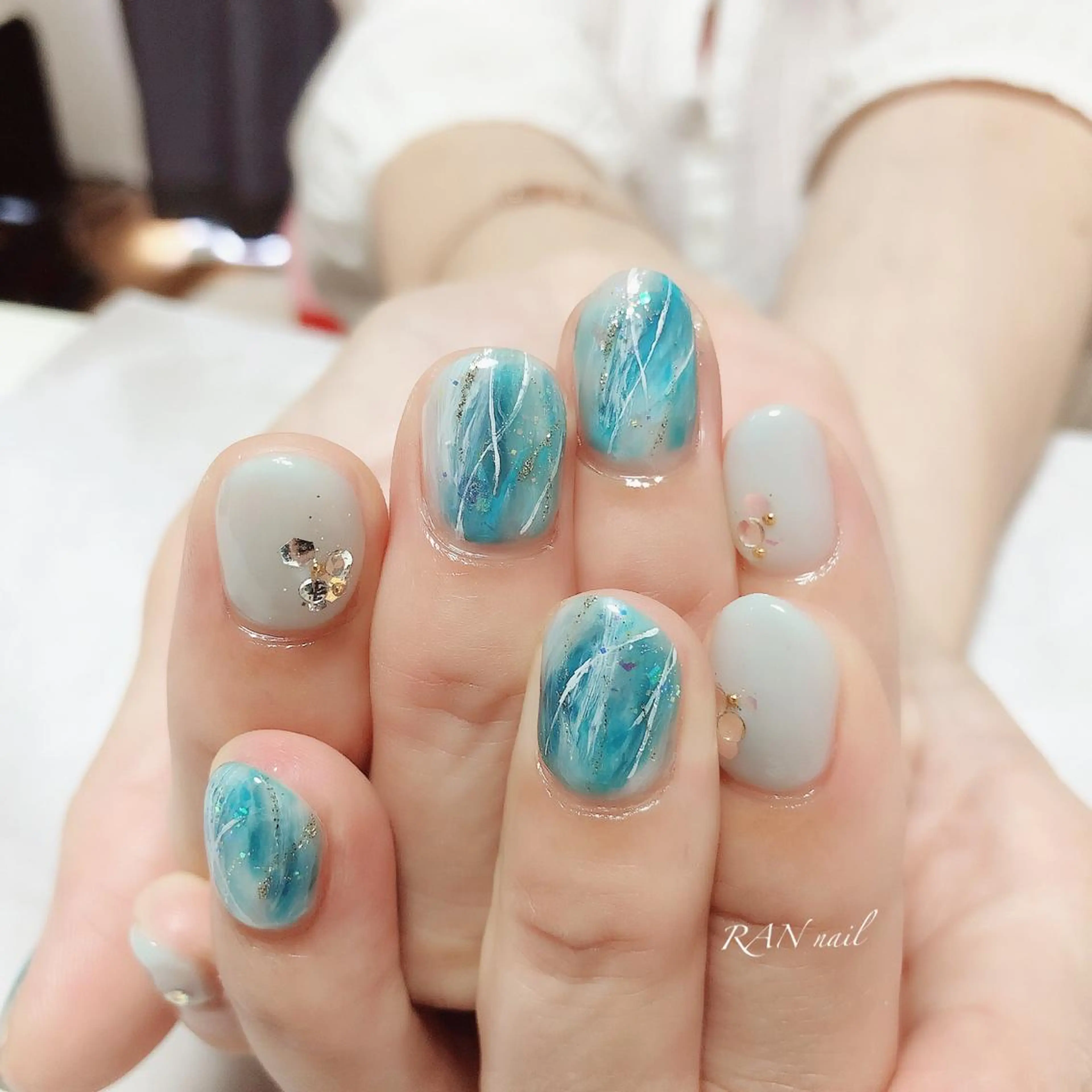 ネイル ブルー ニュアンスネイル オフィスネイル 夏ネイル ブライダルネイル RAN nailのネイルデザイン