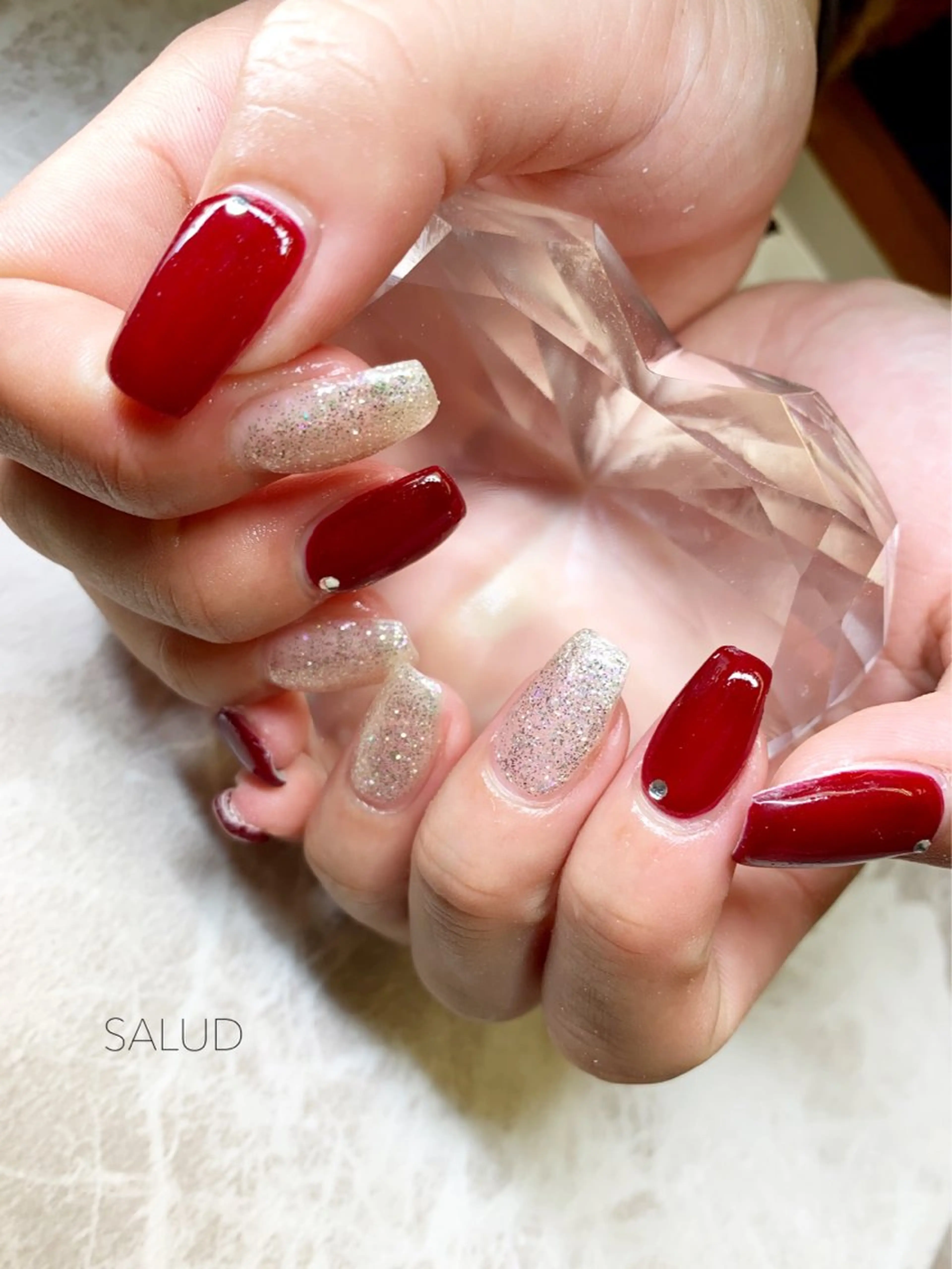 ネイル ストーンネイル ハンドネイル Nail Salon SALUDのネイルデザイン