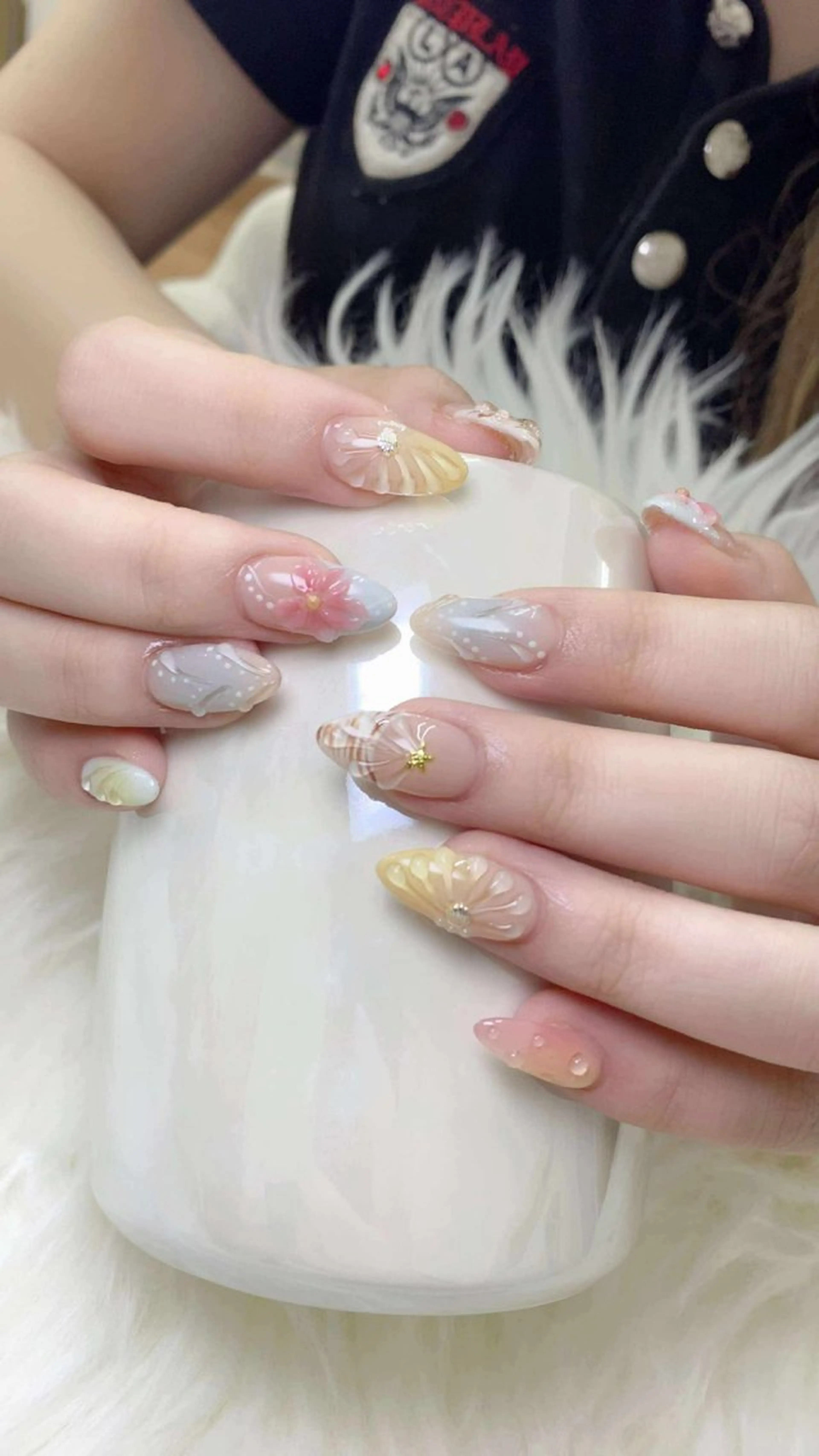 ネイル 成人式 フレンチネイル グラデーション 韓国ネイル マグネットネイル ハンドネイル Squen Nail 【持ち込みOK】のネイルデザイン