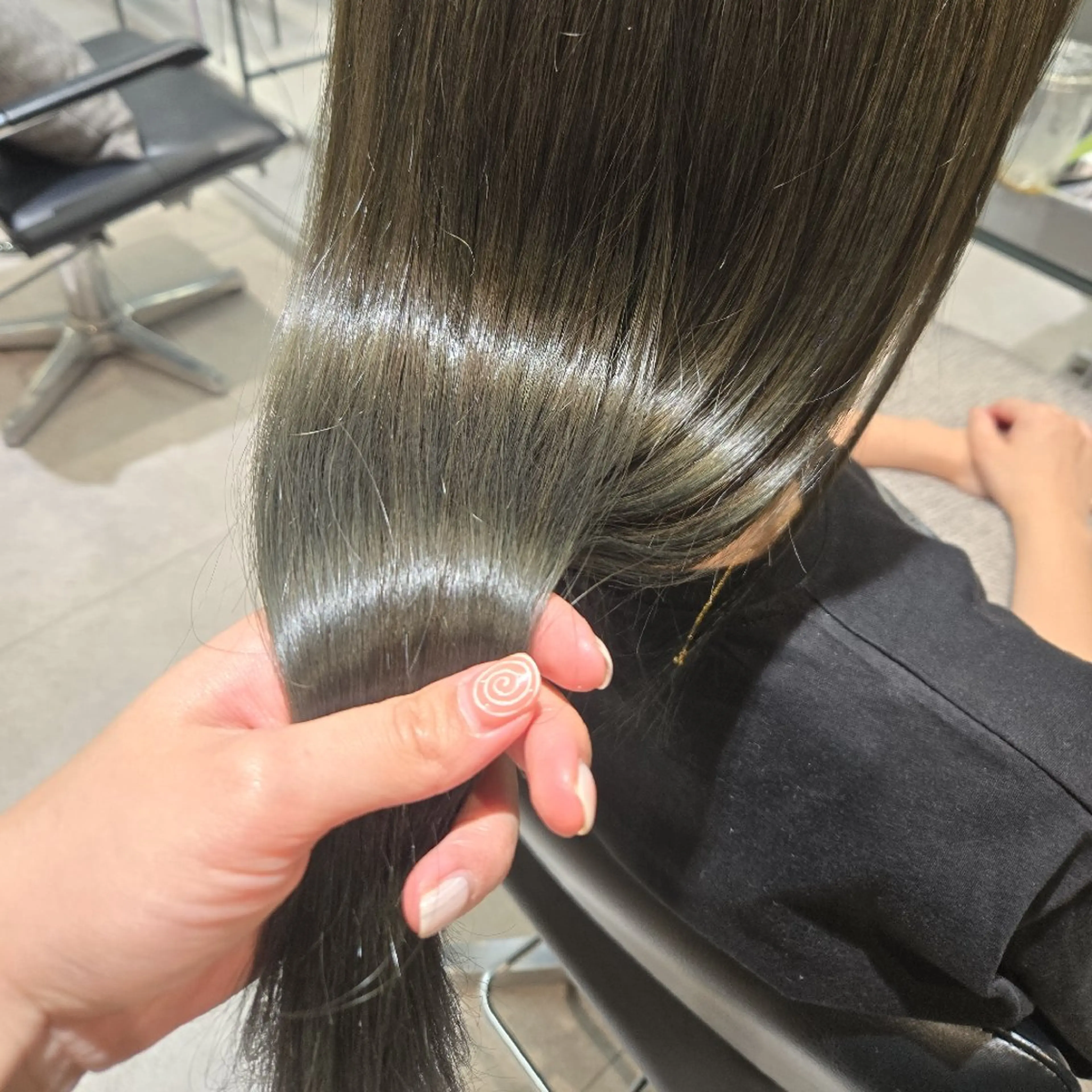 ロング ヘアカラー トリートメント FILMS 柏所属・UCHIBORI NAMIのヘアスタイル