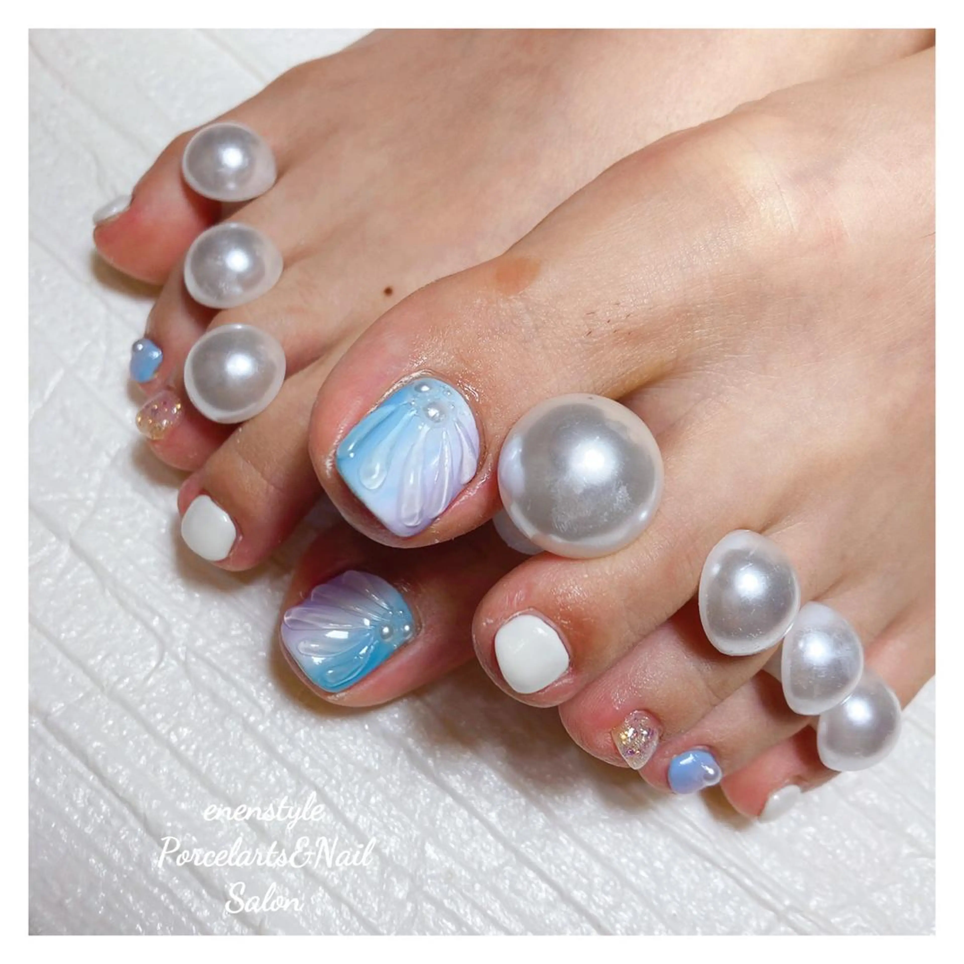 ミディアム ネイル 👑enen style👑のネイルデザイン