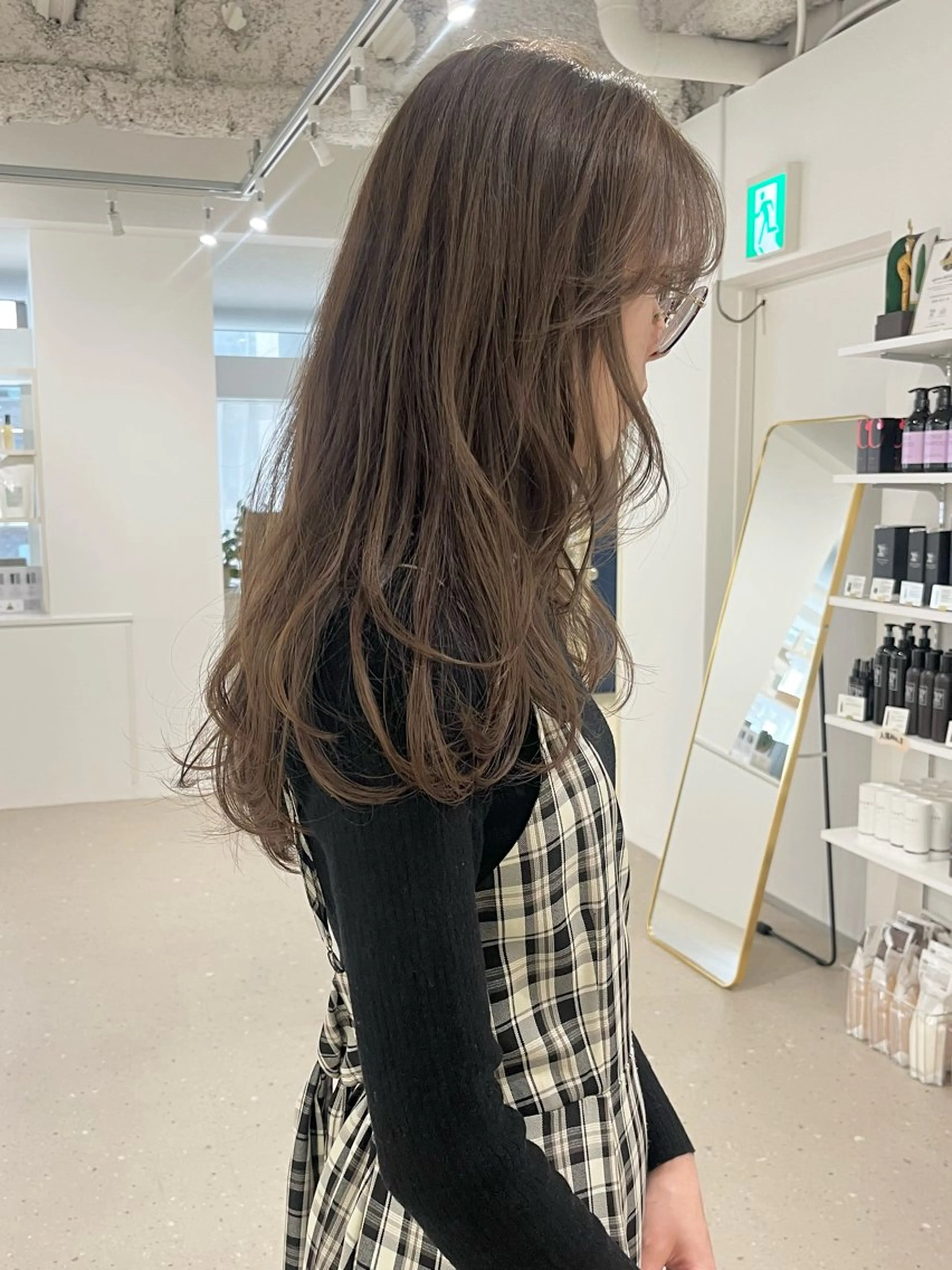 ロング レイヤーカット 箱崎 凪沙のヘアスタイル