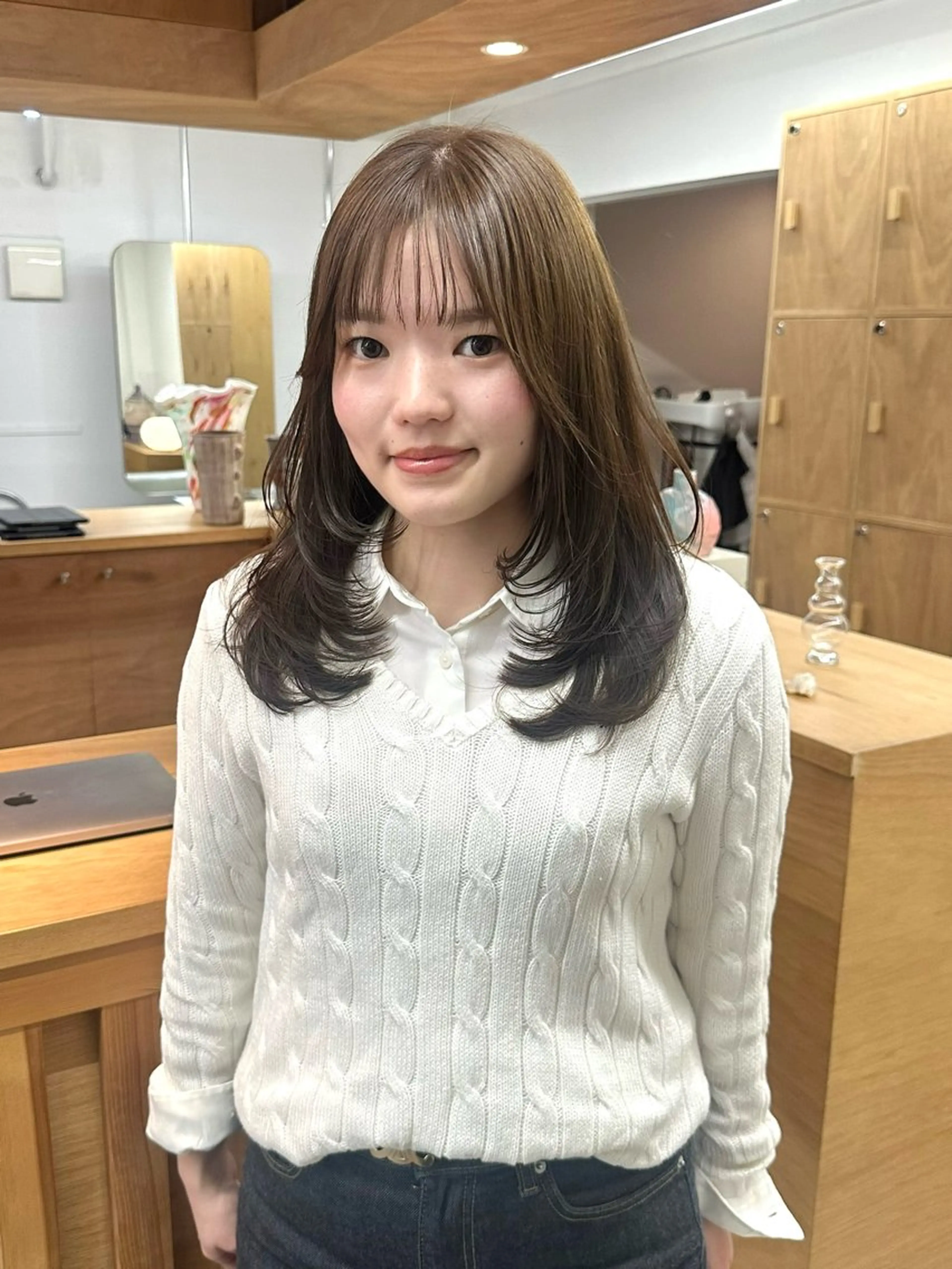 ミディアム カラー ベージュカラー レイヤーカット カット ヘアカラー トリートメント カットモデル募集中 ／HARUKA🎀のヘアスタイル