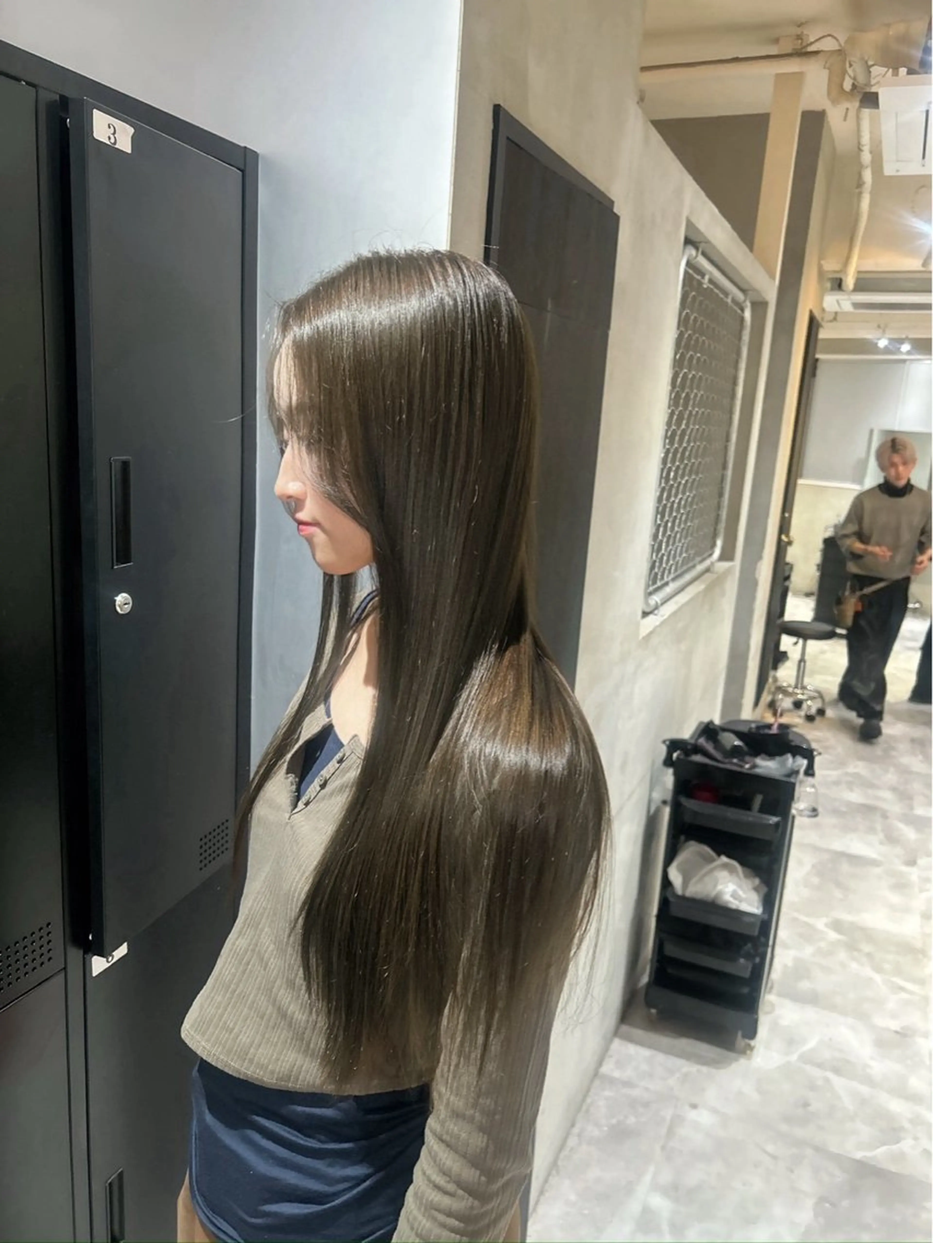 ロング カラー 艶髪×透明感カラー りなのヘアスタイル