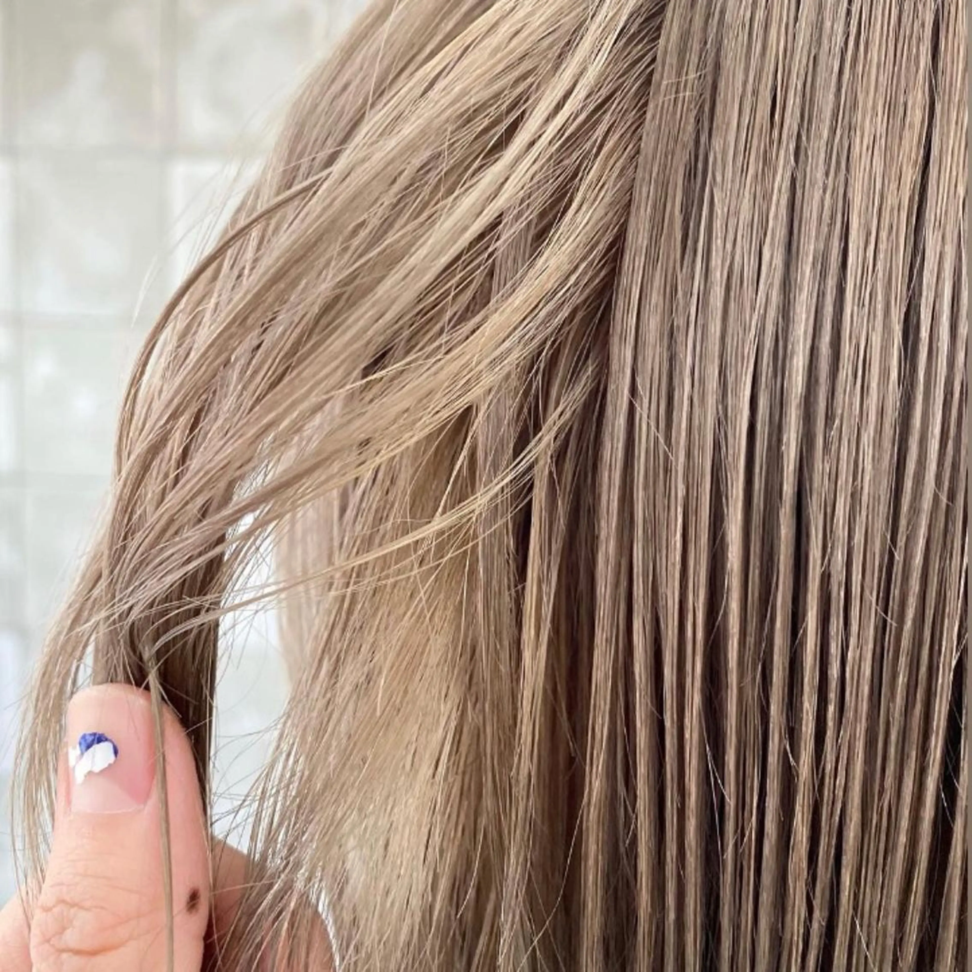 カラー ベージュカラー ブロンド ブロンドベージュ ハイトーンカラー 🧸🎀ブリーチ 栄🎀🧸かのんのヘアスタイル