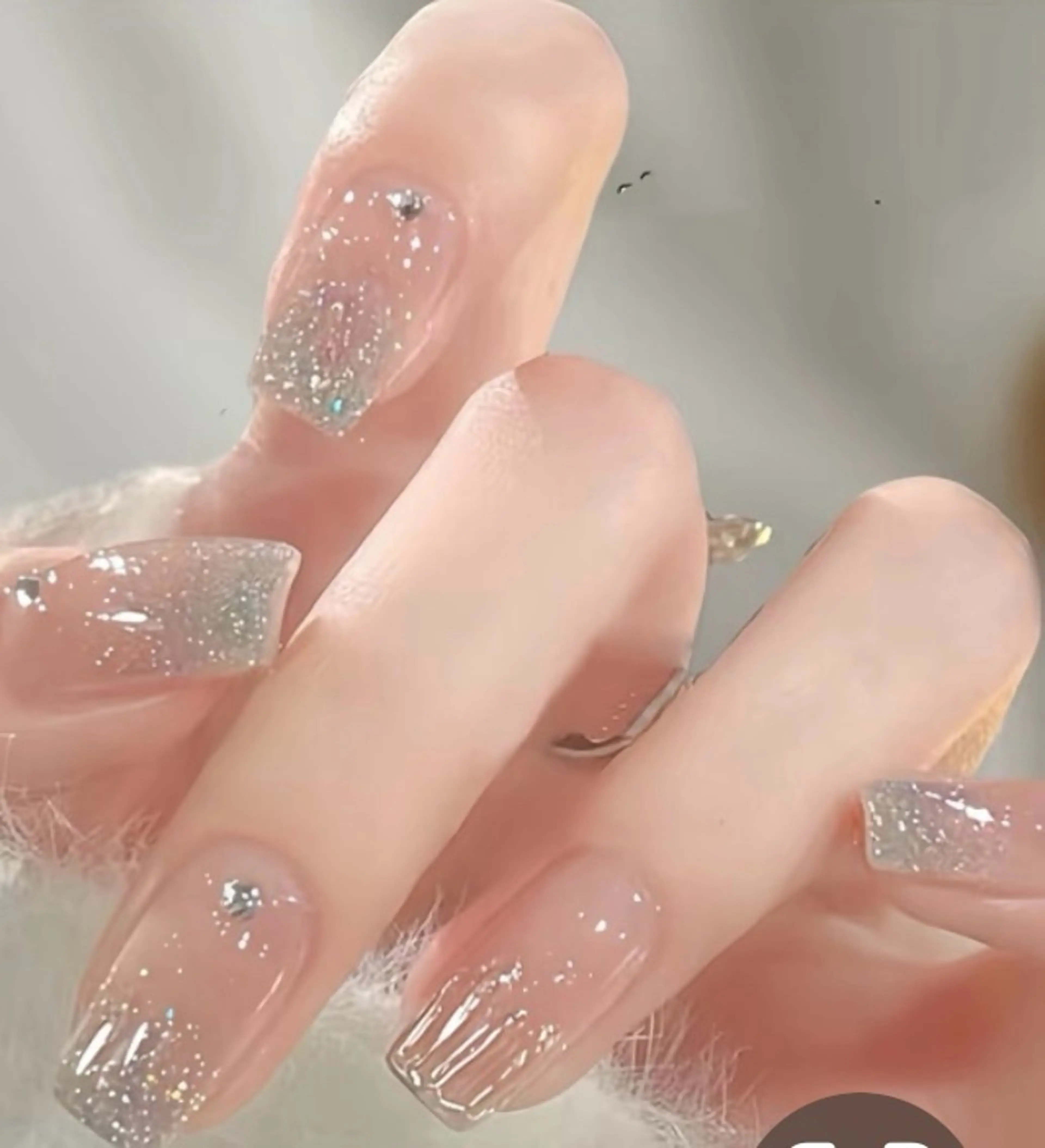 ネイル チークネイル 長さ出し フラワーネイル フレンチネイル ガーリー sun nail池袋 モデル募集のネイルデザイン