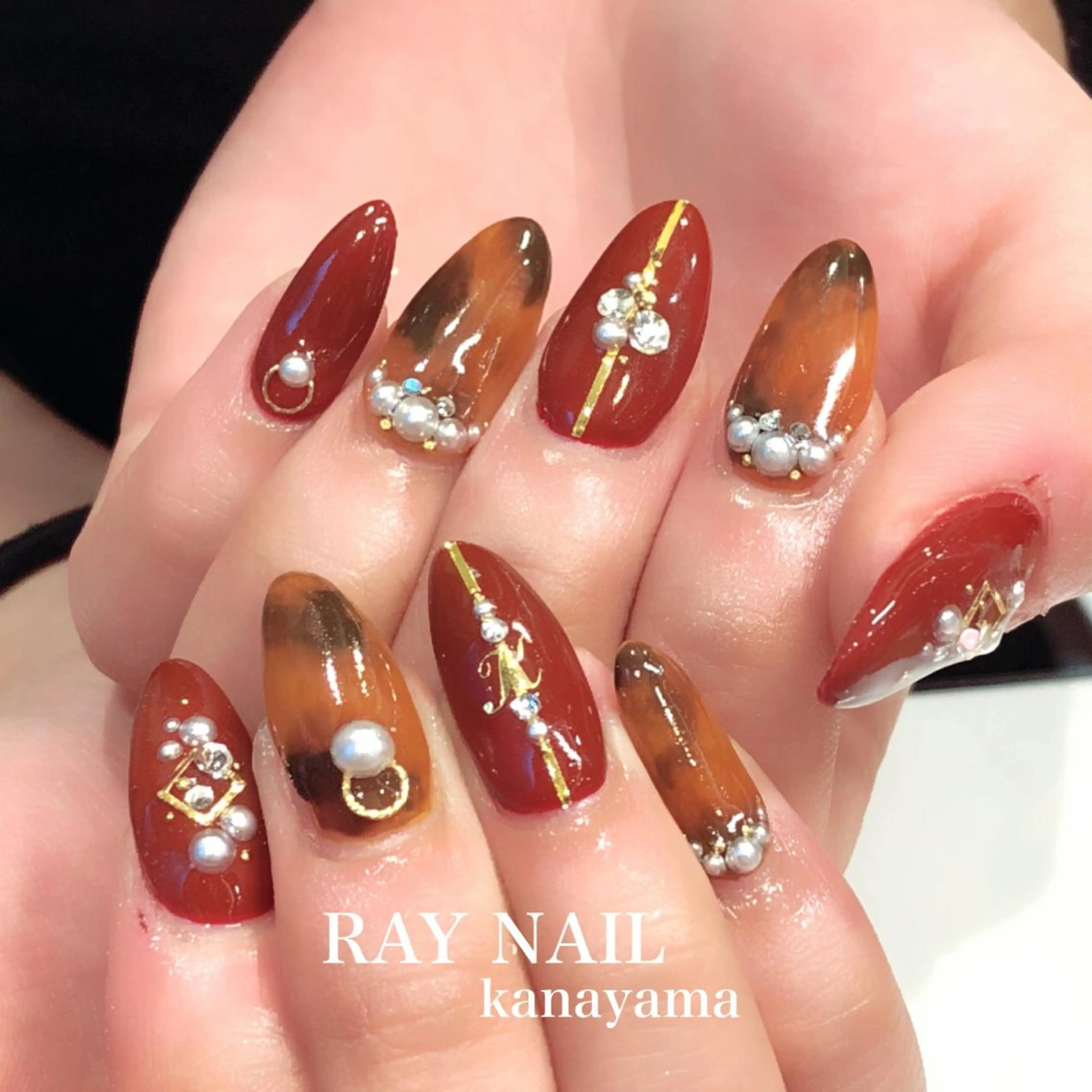 ネイル べっ甲ネイル ハンドネイル Arowa 伊田のネイルデザイン