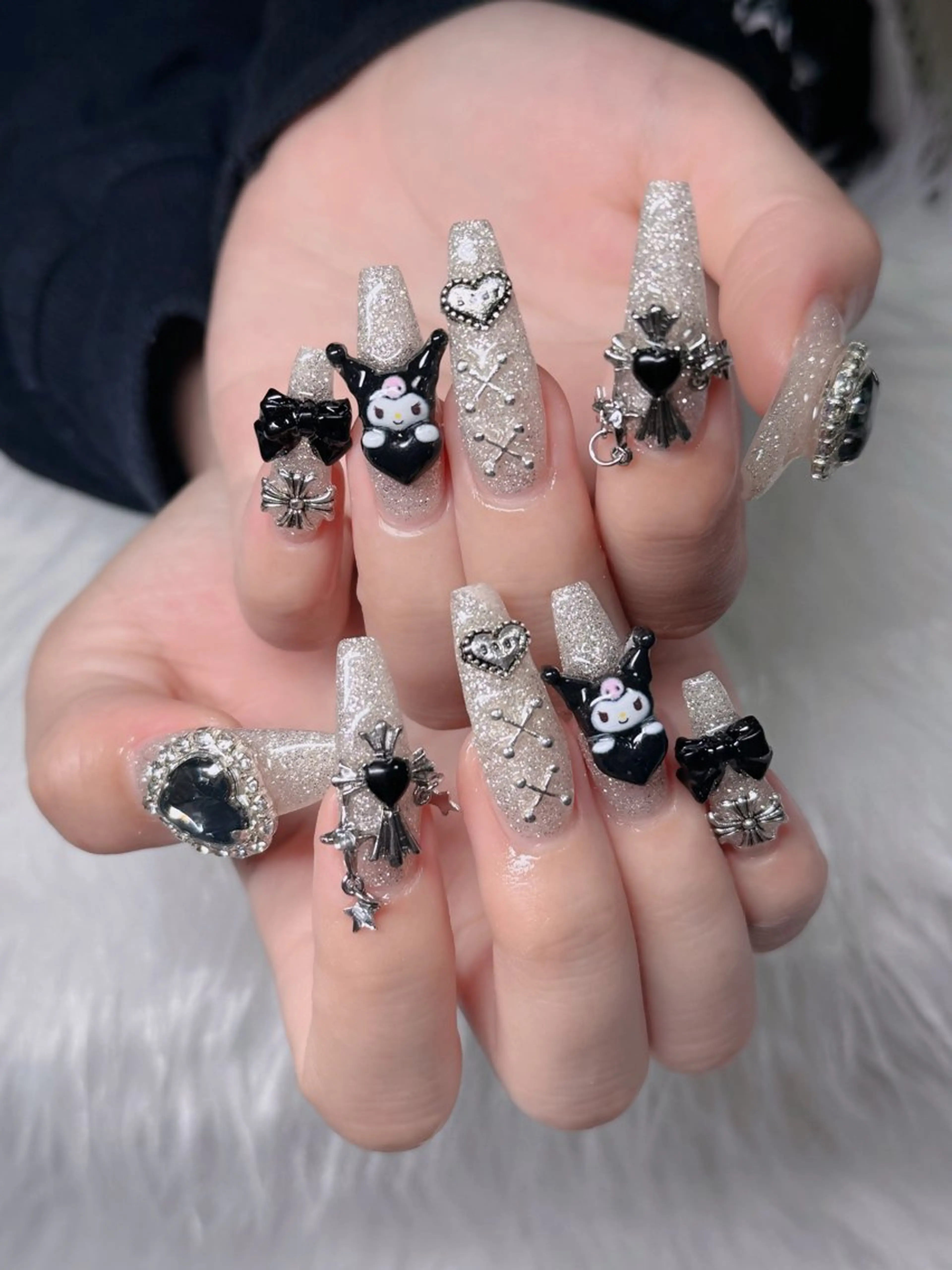 ネイル オーロラネイル フレンチネイル ジェルネイル ハロウィン キラキラネイル H.baby Nail Salonのネイルデザイン