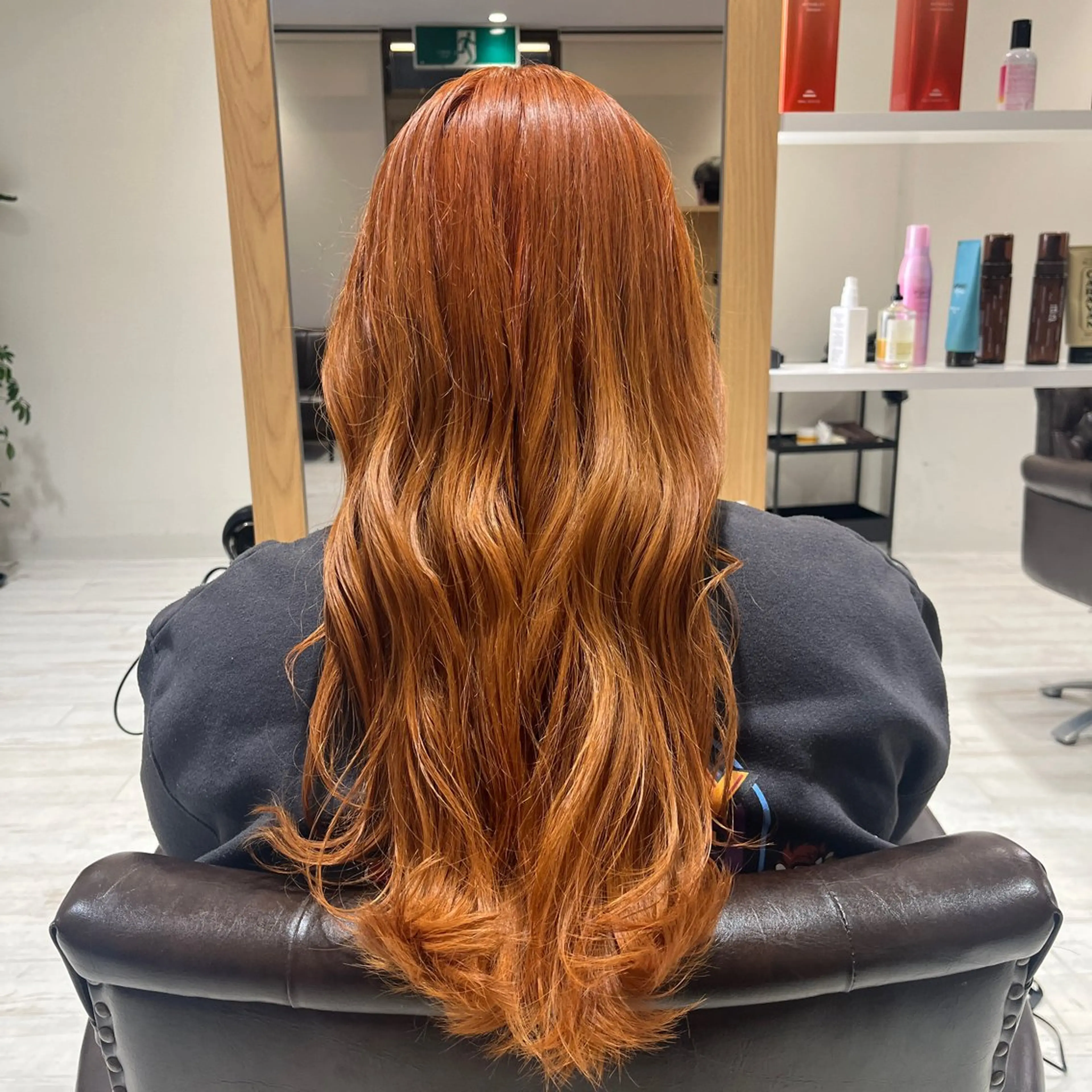 カラー ブリーチ オレンジ Hattori Ryukiのヘアスタイル