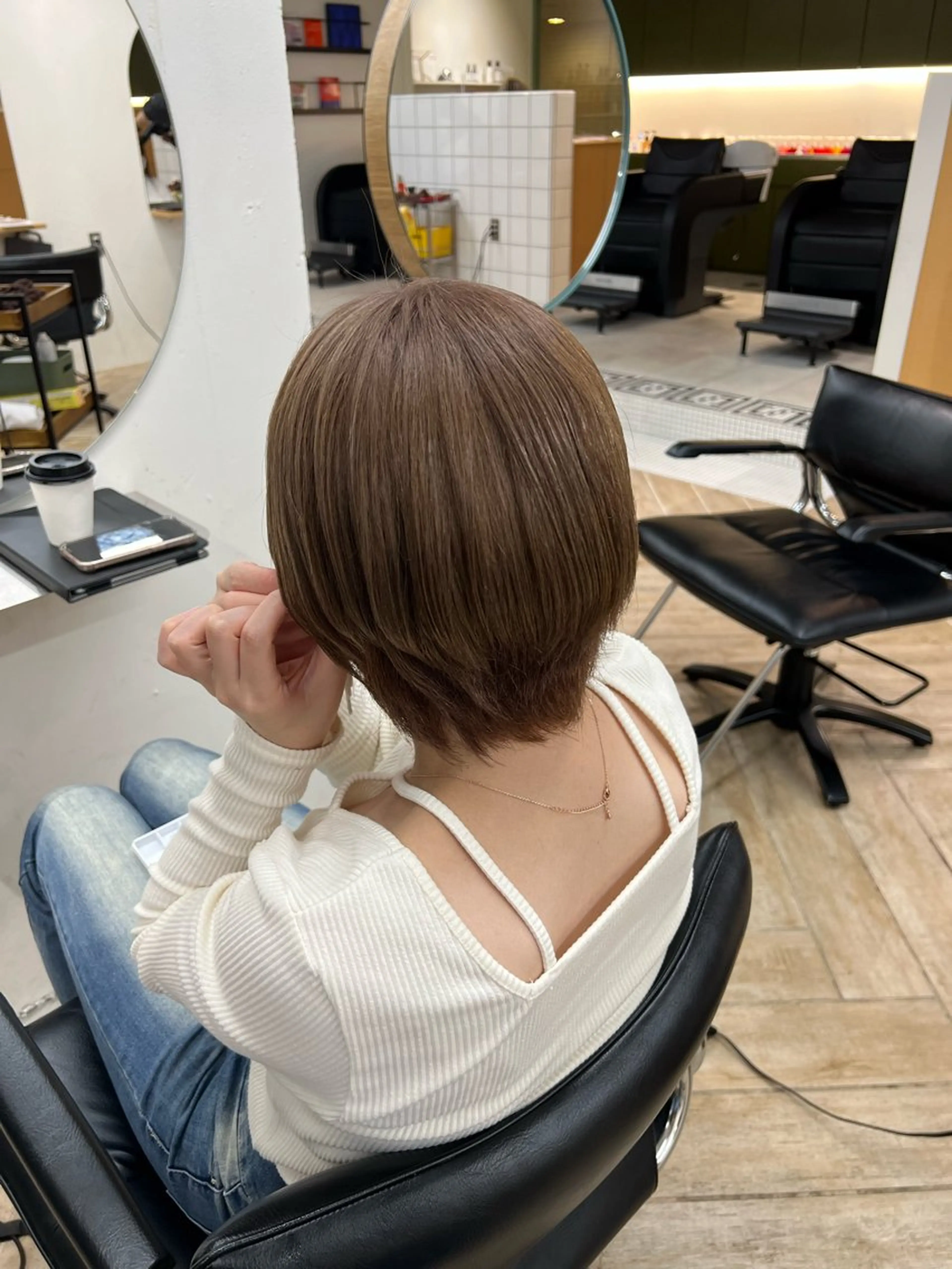 ショート カラー カット ヘアカラー トリートメント ベージュ/髪質改善 新潟/万代/井上佑のヘアスタイル