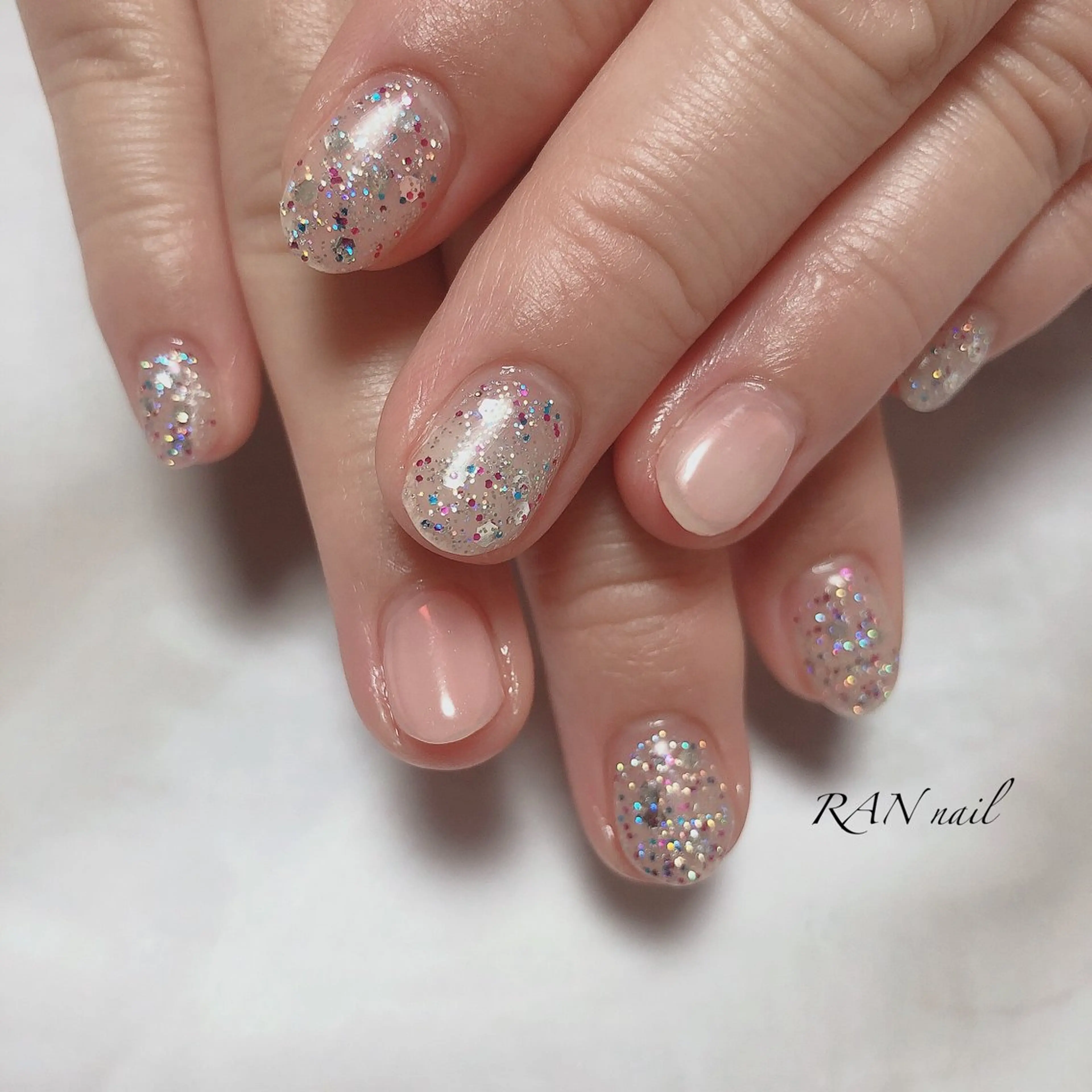 ネイル オーロラネイル ジェルネイル キラキラネイル ラメ(グリッター) ニュアンスネイル ハンドネイル フットネイル RAN nailのネイルデザイン