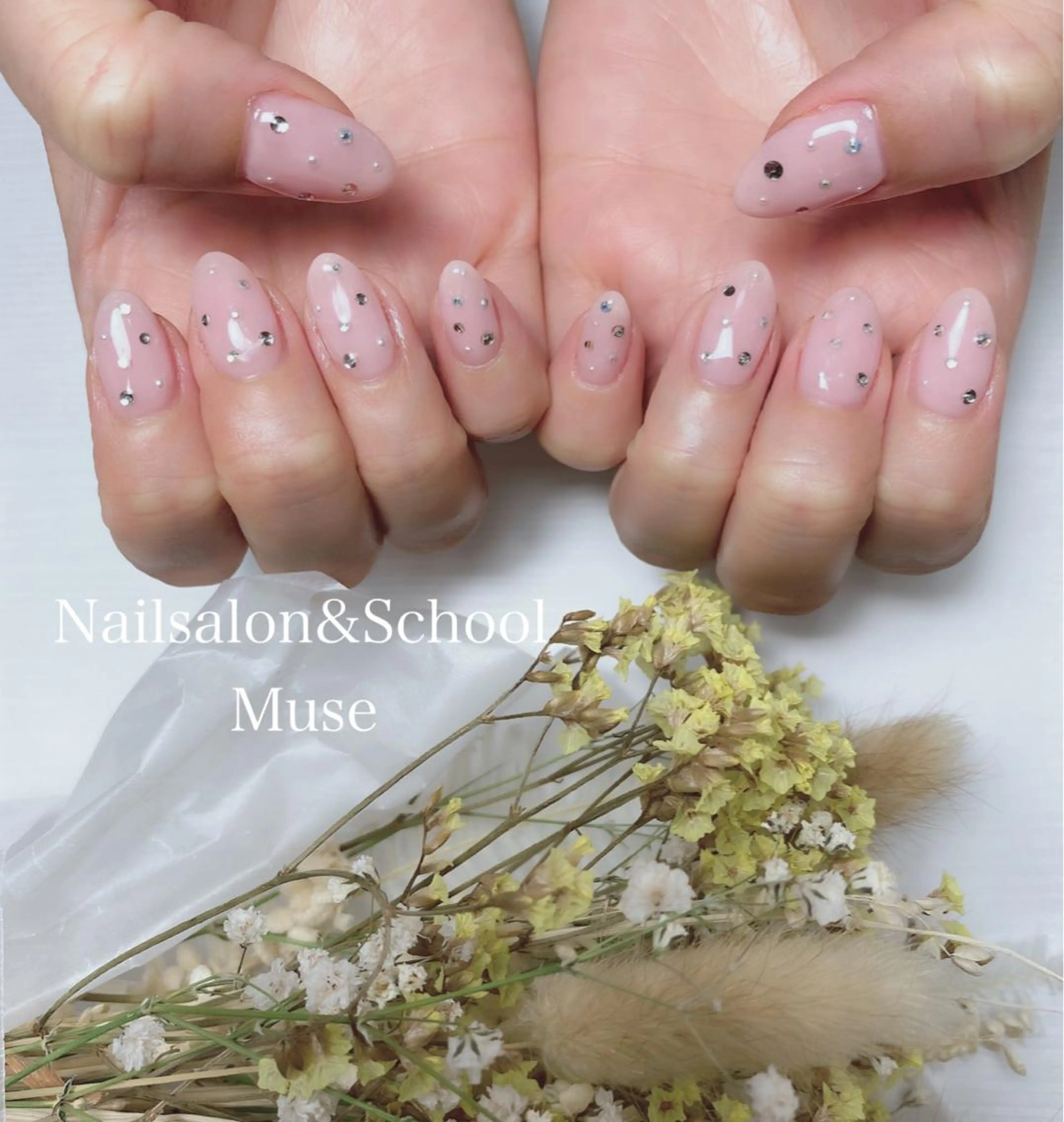 ネイル ワンカラーネイル ストーンネイル ハンドネイル Nail salon Museのネイルデザイン