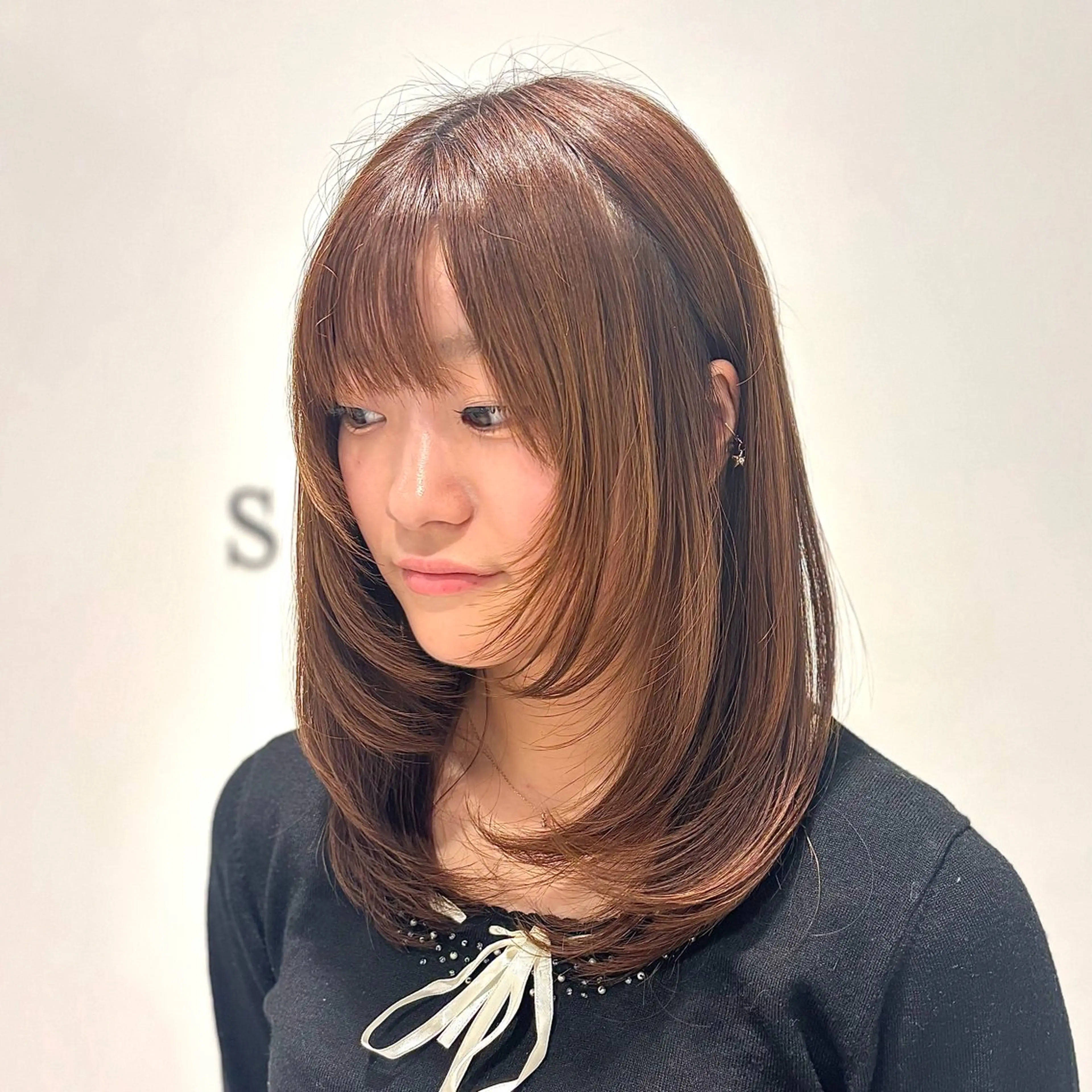 セミロング 顔まわりレイヤー 顔周りカット レイヤーカット カット 艶カラー/アレンジ 💟すなおのヘアスタイル
