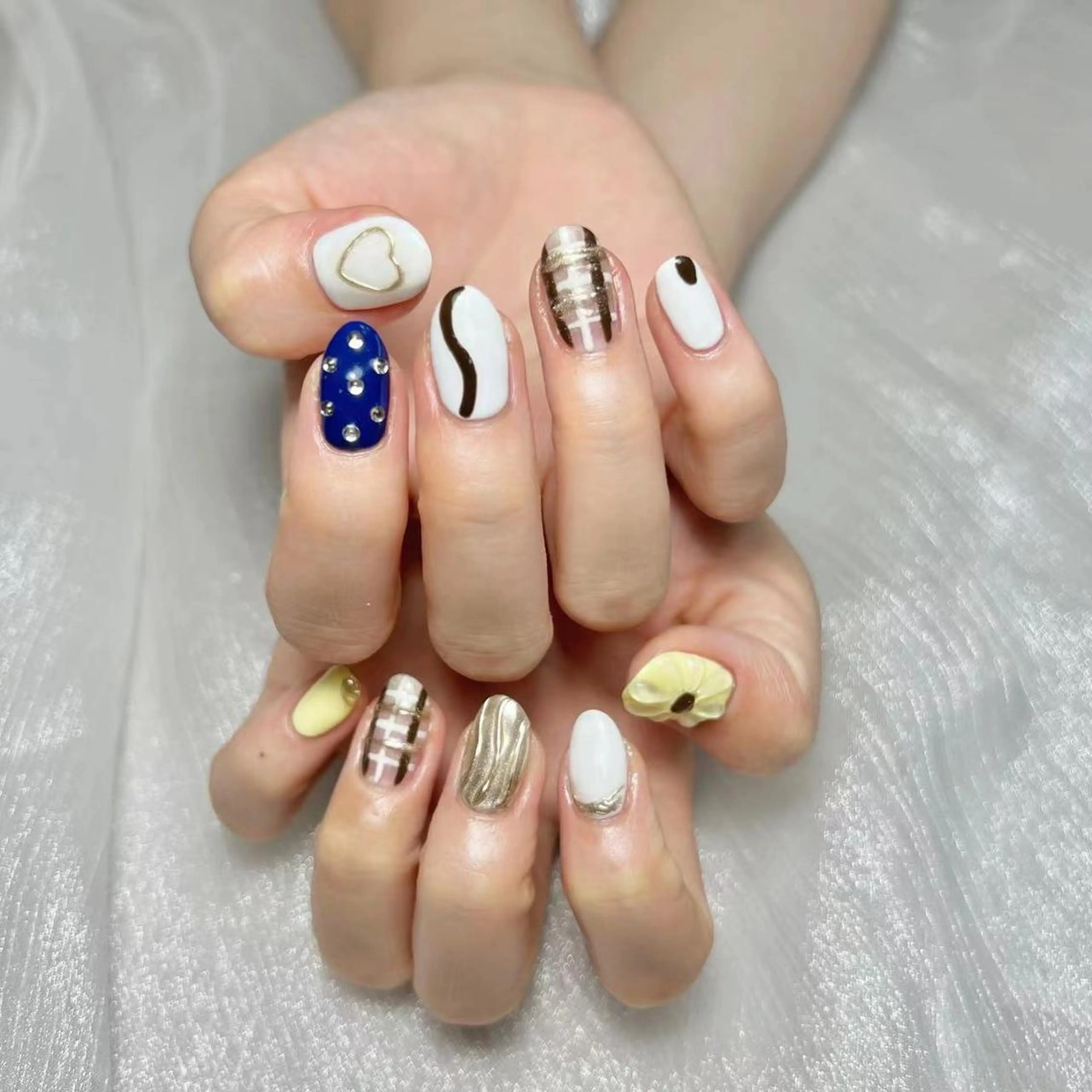 ネイル Una ☀️☀️のネイルデザイン