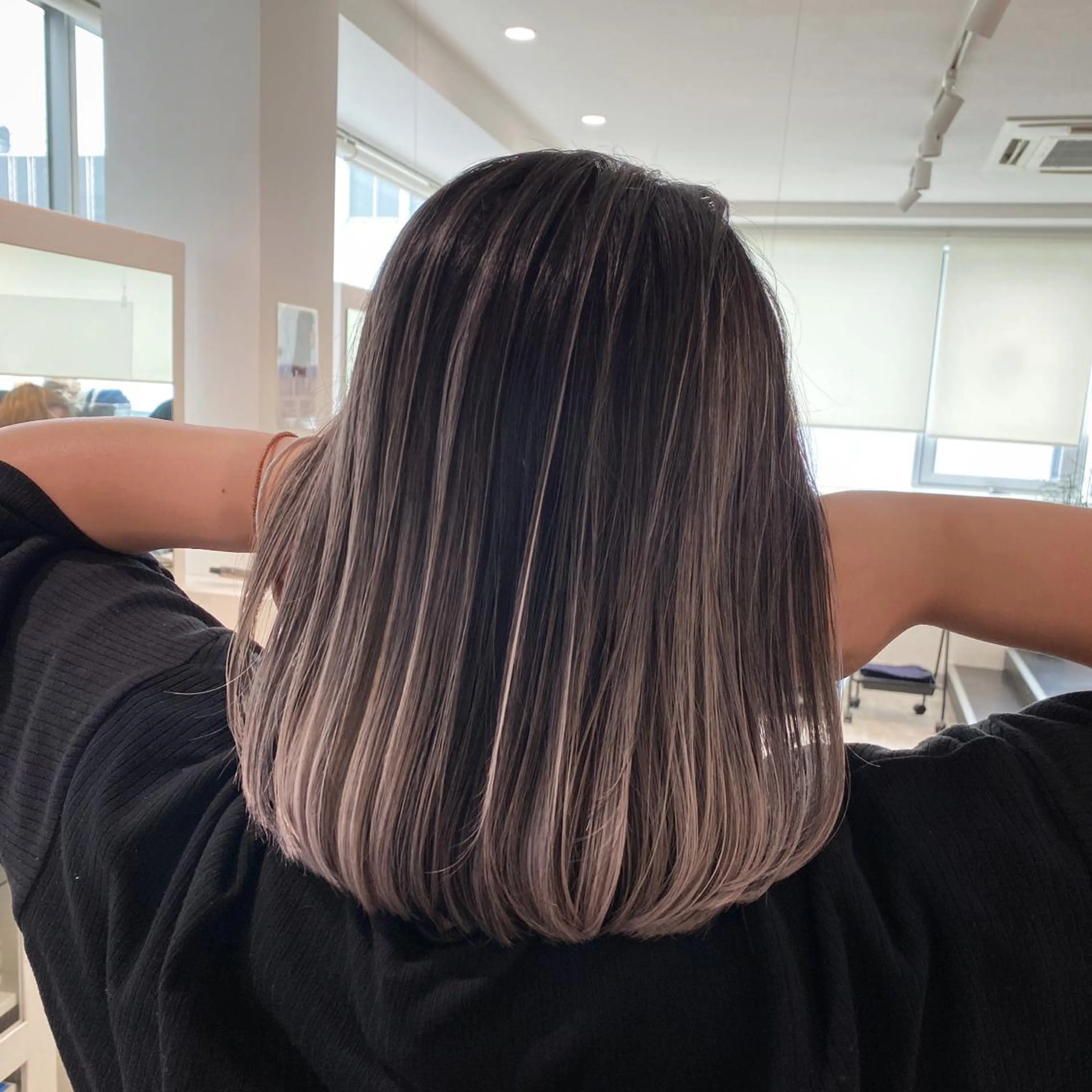 ショート カラー バレイヤージュ レイヤーカット トリートメント JILBLAN京都 ショート/ハイライトのヘアスタイル