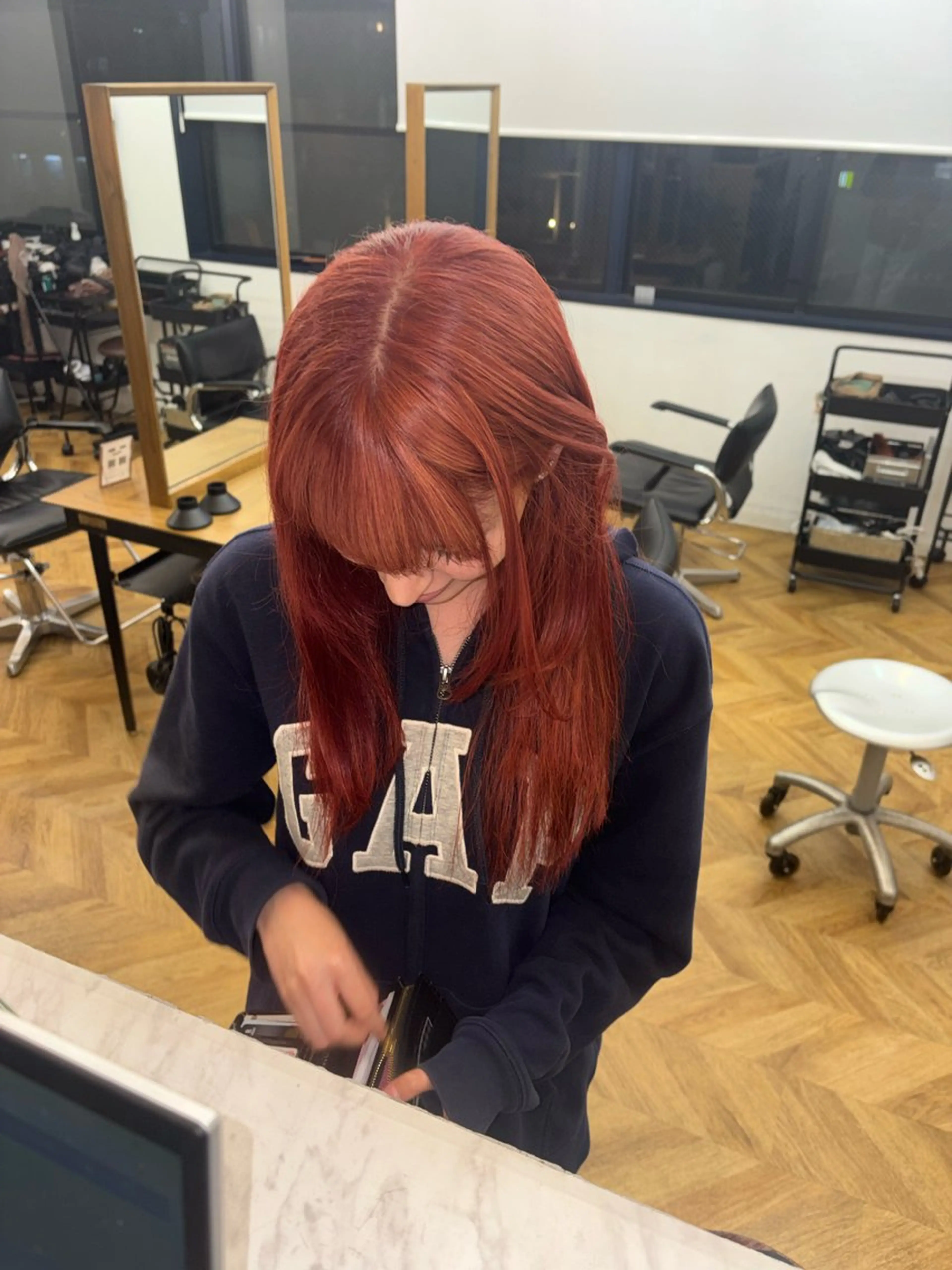 ロング ヘアカラー SHIORI🎀 ブリーチ/艶カラーのヘアスタイル