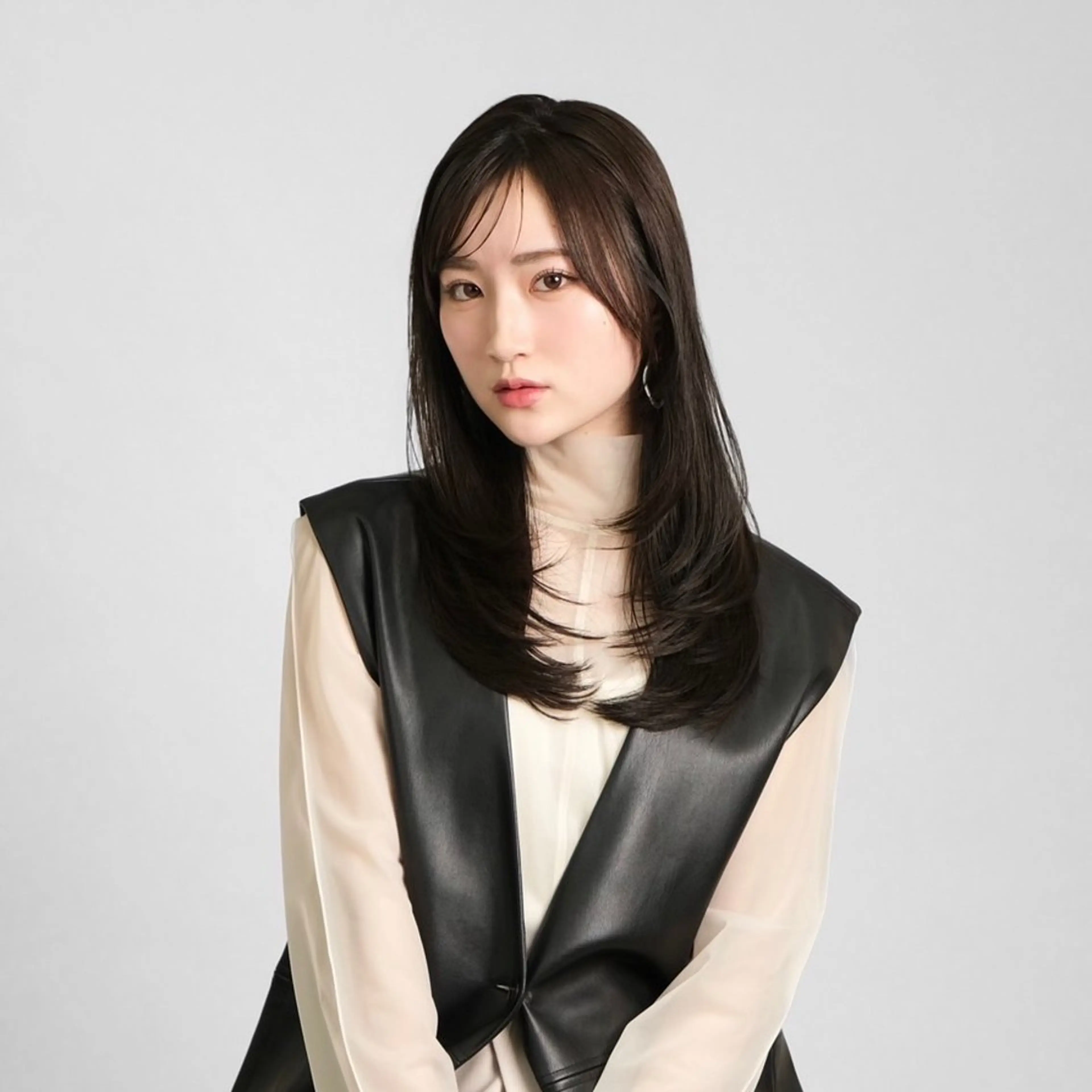 ミディアム カラー エクステ・レイヤ ーカット松下宗翔のヘアスタイル