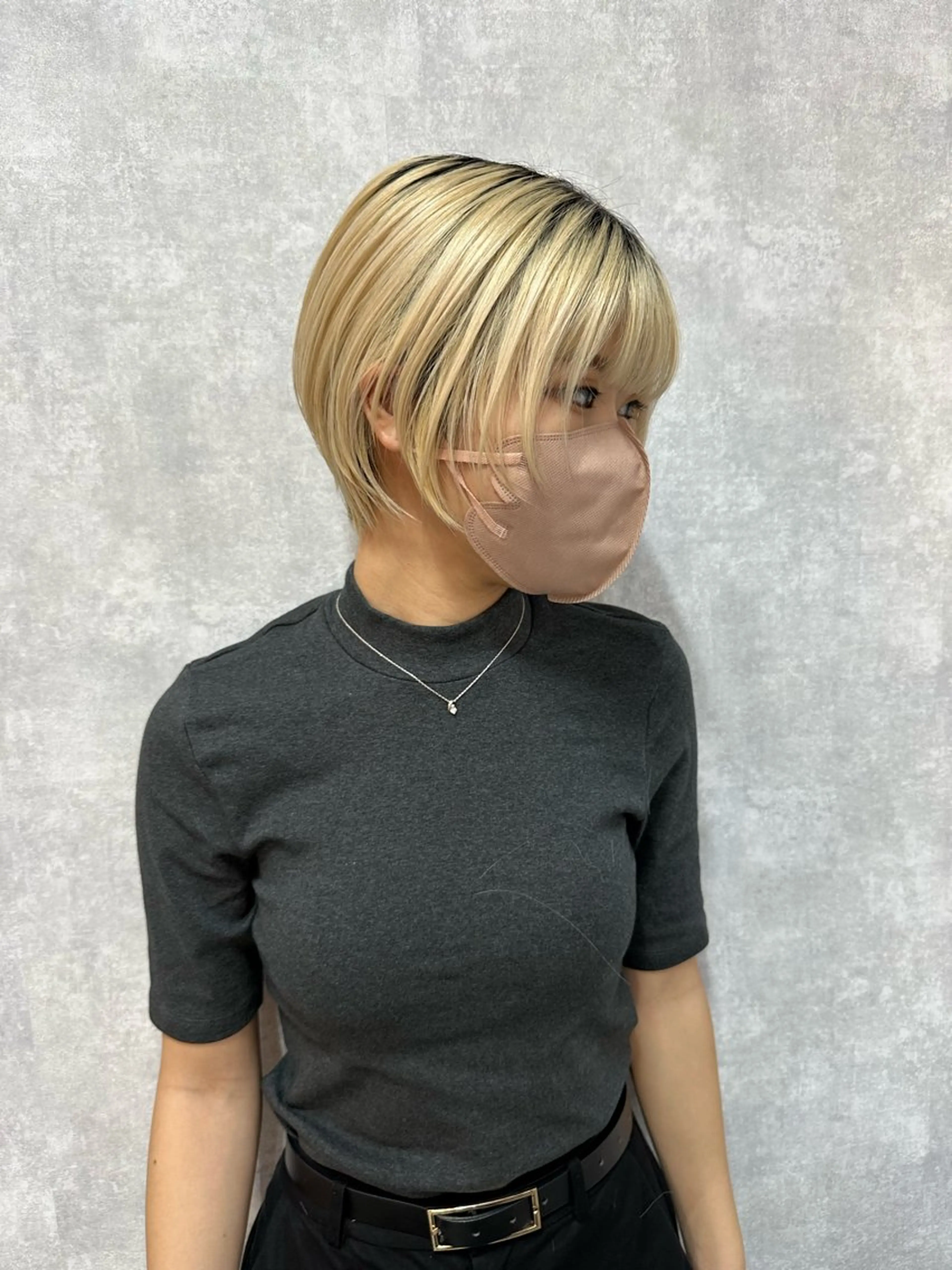 ショート 切りっぱなしボブ ショートボブ ハンサムショート 丸みショート ボブ カット ヘアカラー トリートメント モテ髪/ボブ/ショー ト/アダチフウトのヘアスタイル