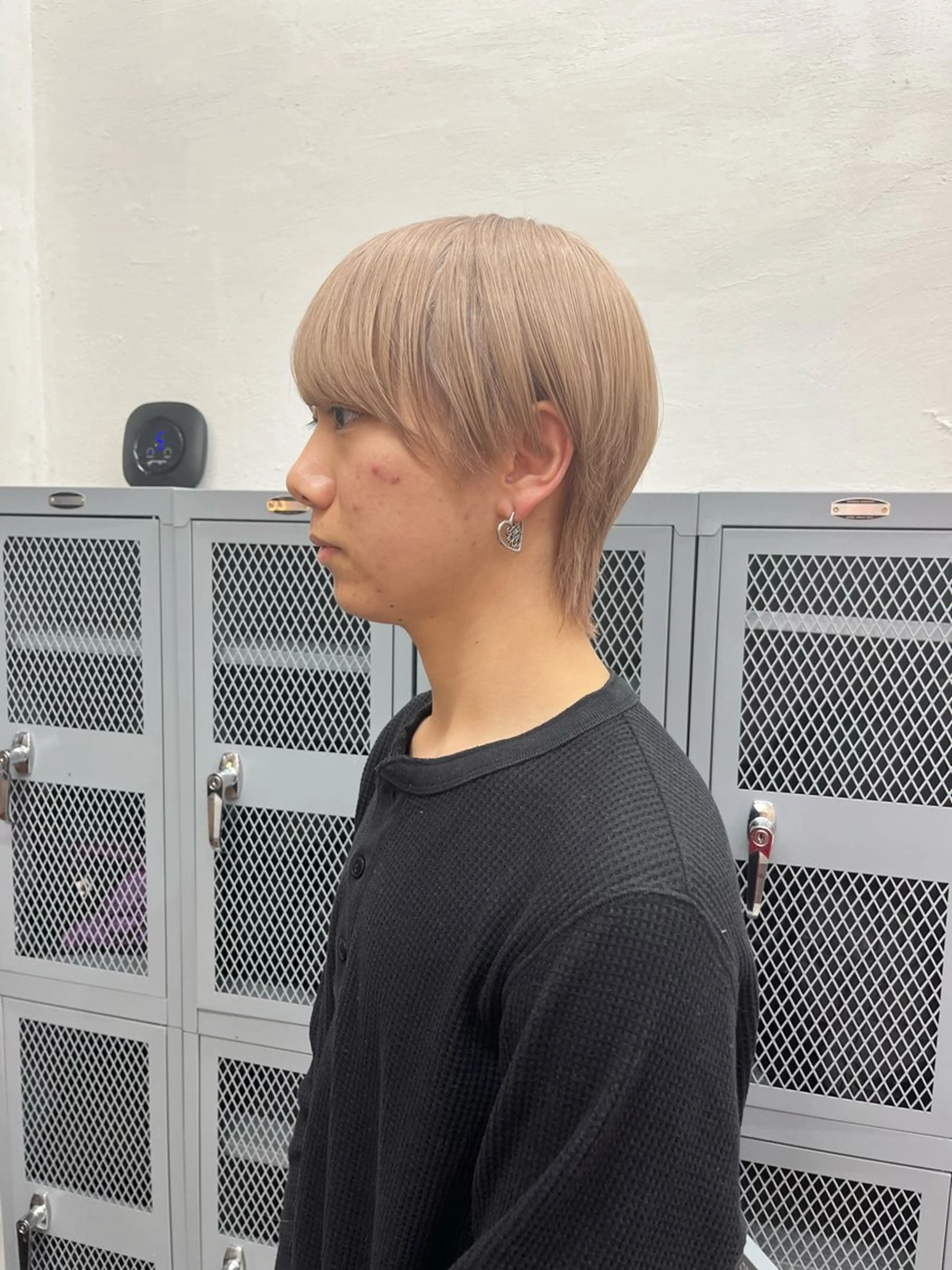 【垢抜けたい人専用】メンズカット+ケアブリーチWカラー+トリートメントの写真