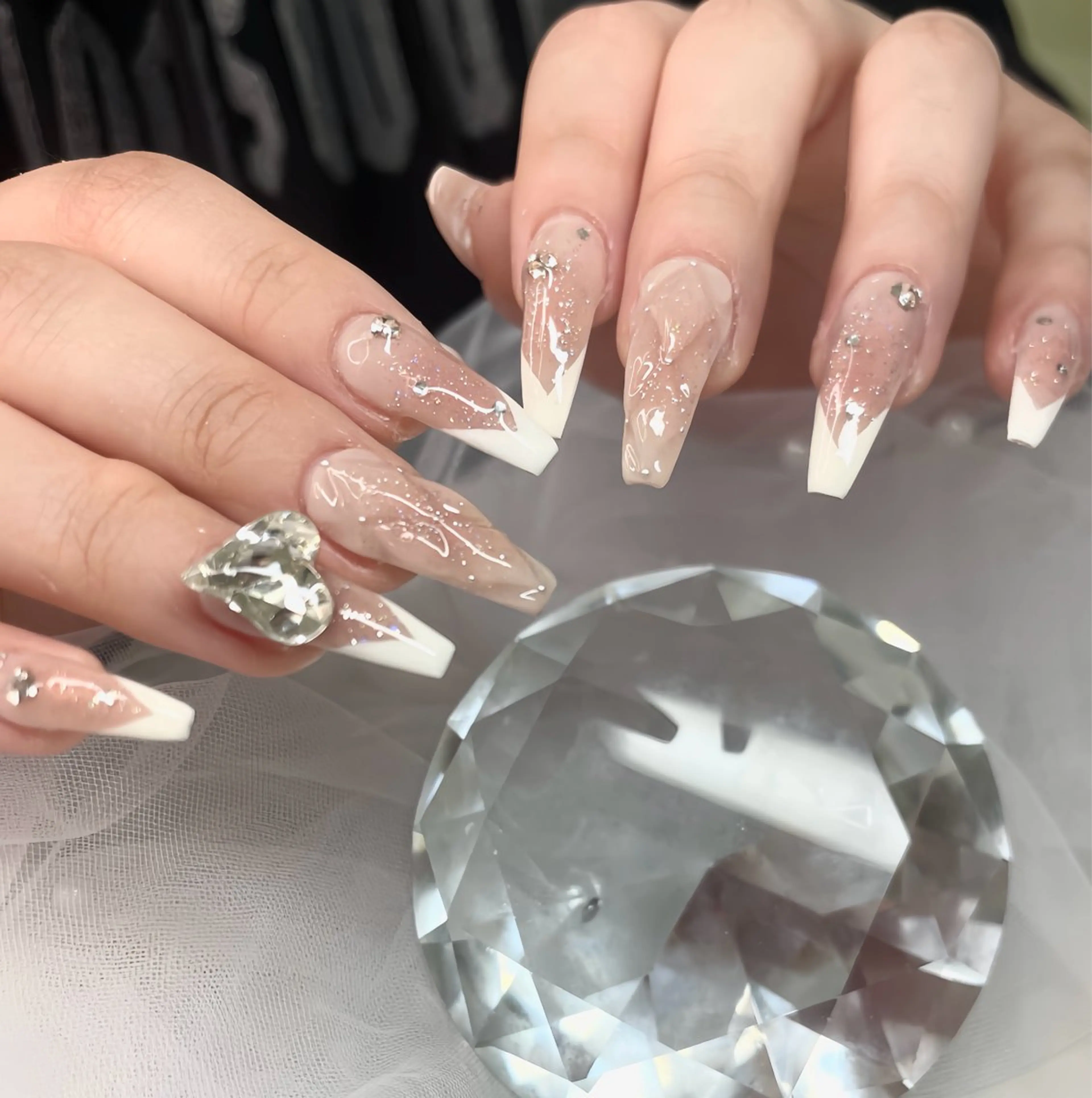 ネイル ハンドネイル Emma Jewel🏛️♡のネイルデザイン