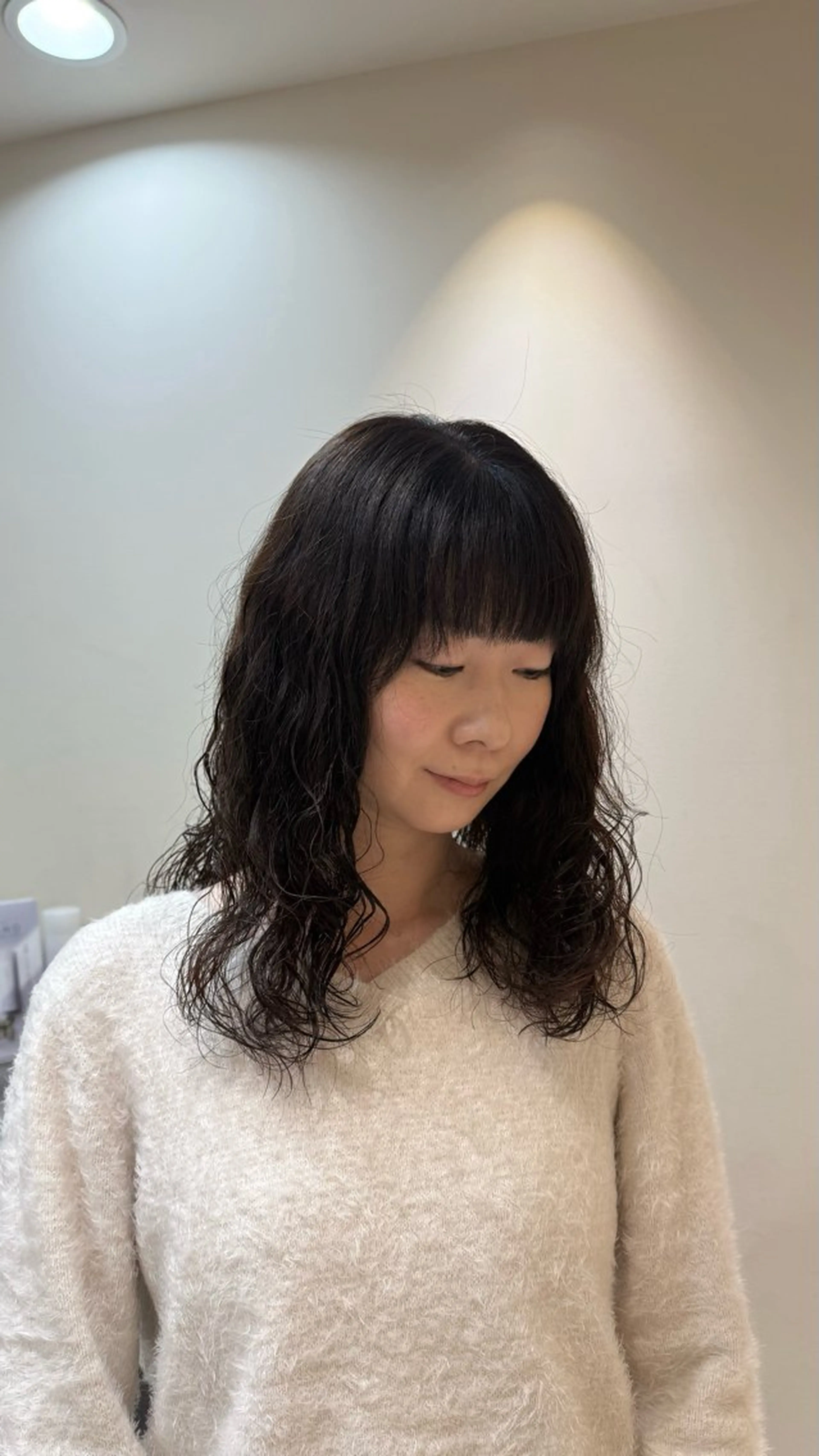 ロング パーマ akari / ミディアムパーマのヘアスタイル