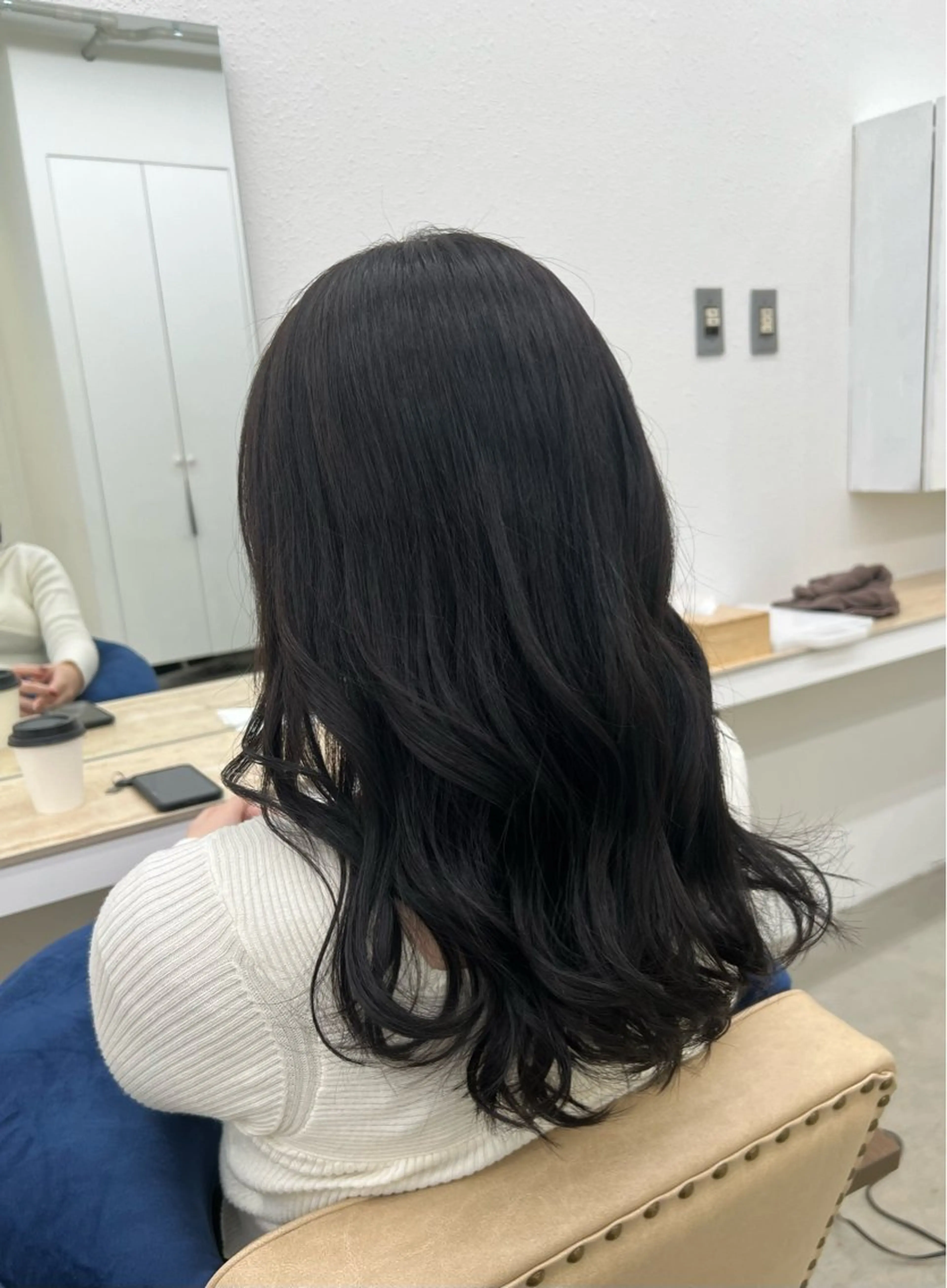 セミロング カラー 黒髪 ブルーカラー ブルーブラック 透明感カラー ブリーチカラー🦋‪ 田中さくらのヘアスタイル