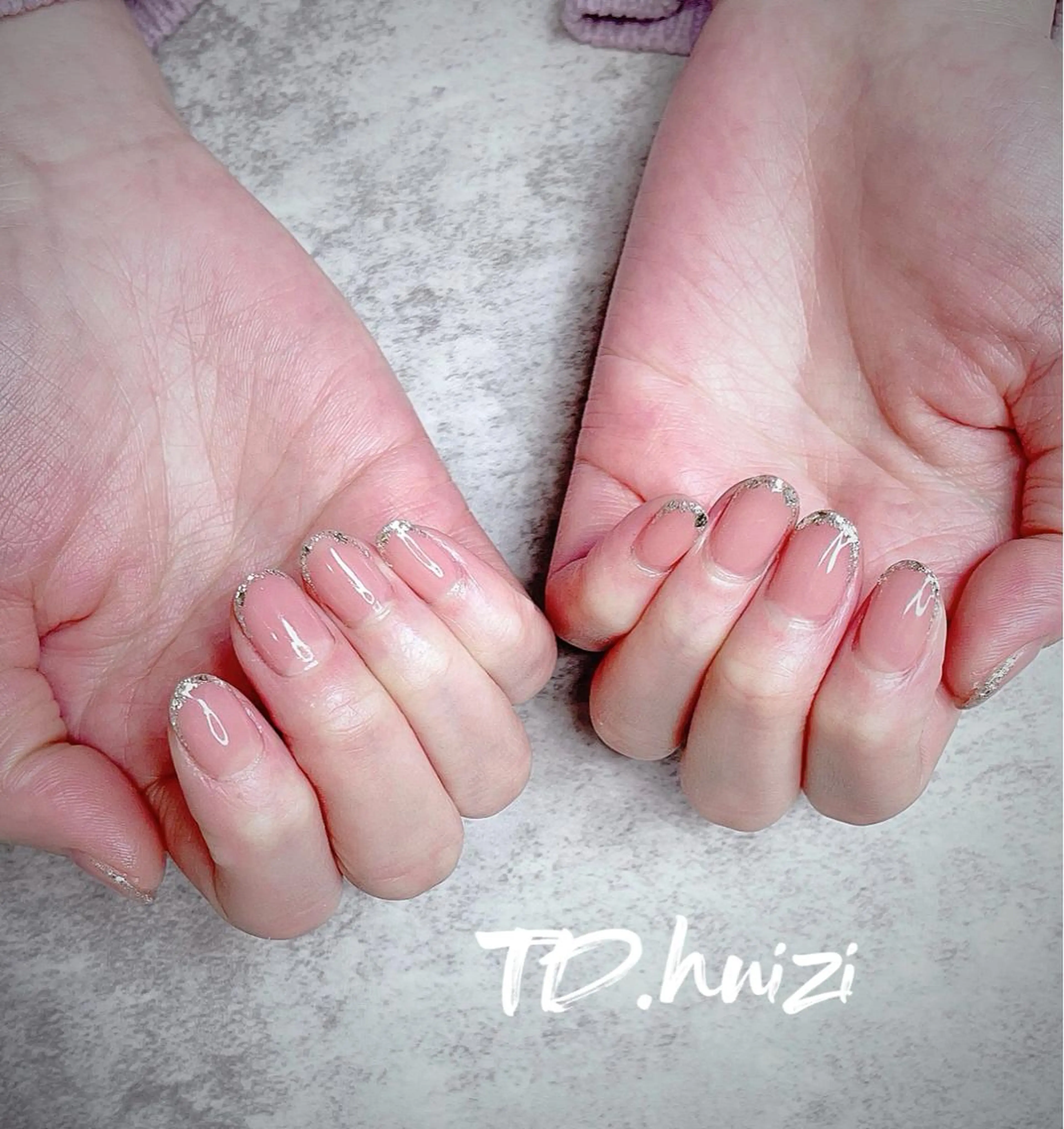 ミディアム ハンドネイル めぐみのネイルサロン スタッフ練習のネイルデザイン