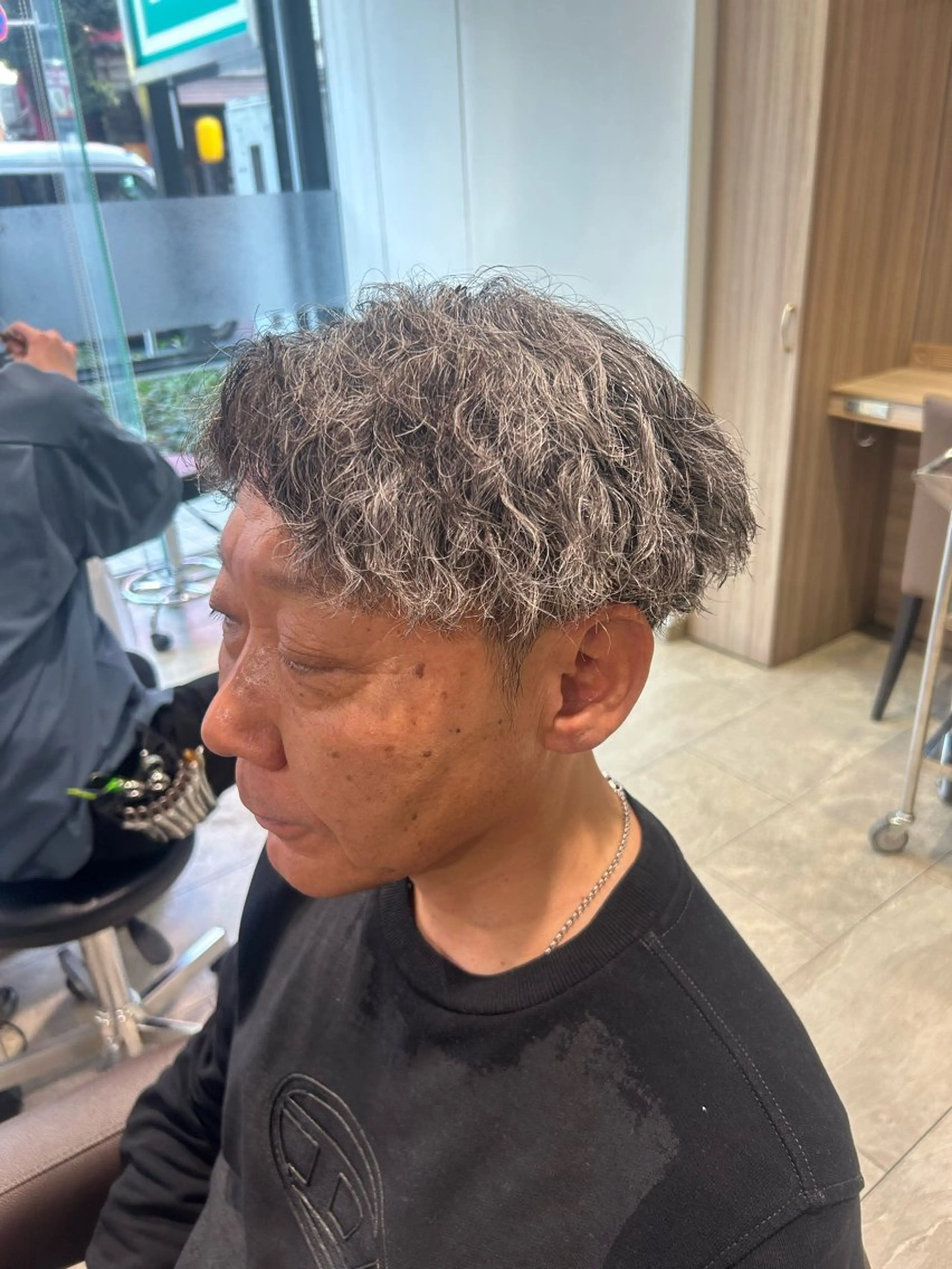 パーマ メンズ カット パーマ トリートメント ヘッドスパ 🎀髪質改善 🎀井上華のヘアスタイル