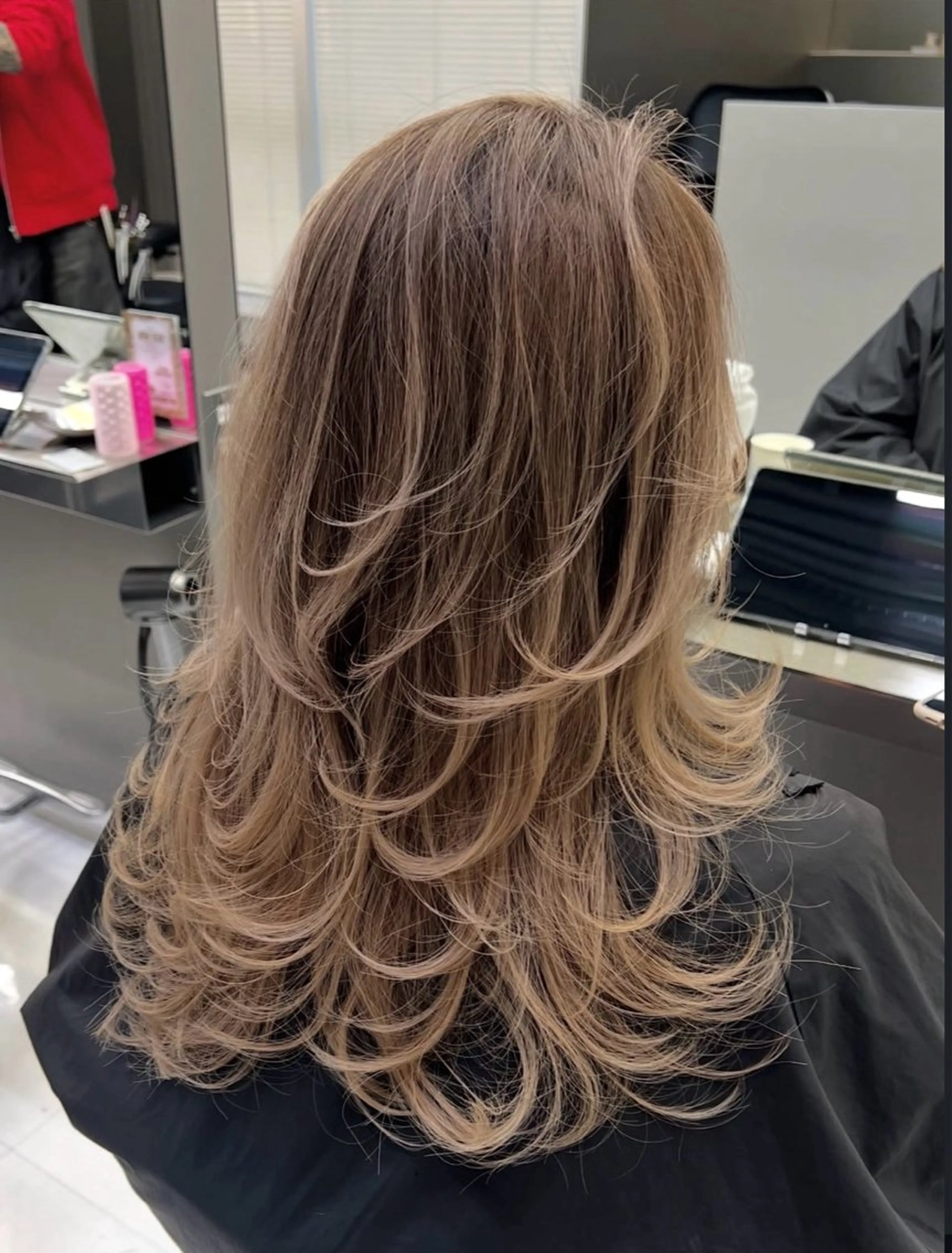 ロング ヘアカラー KIRYU SARAのヘアスタイル