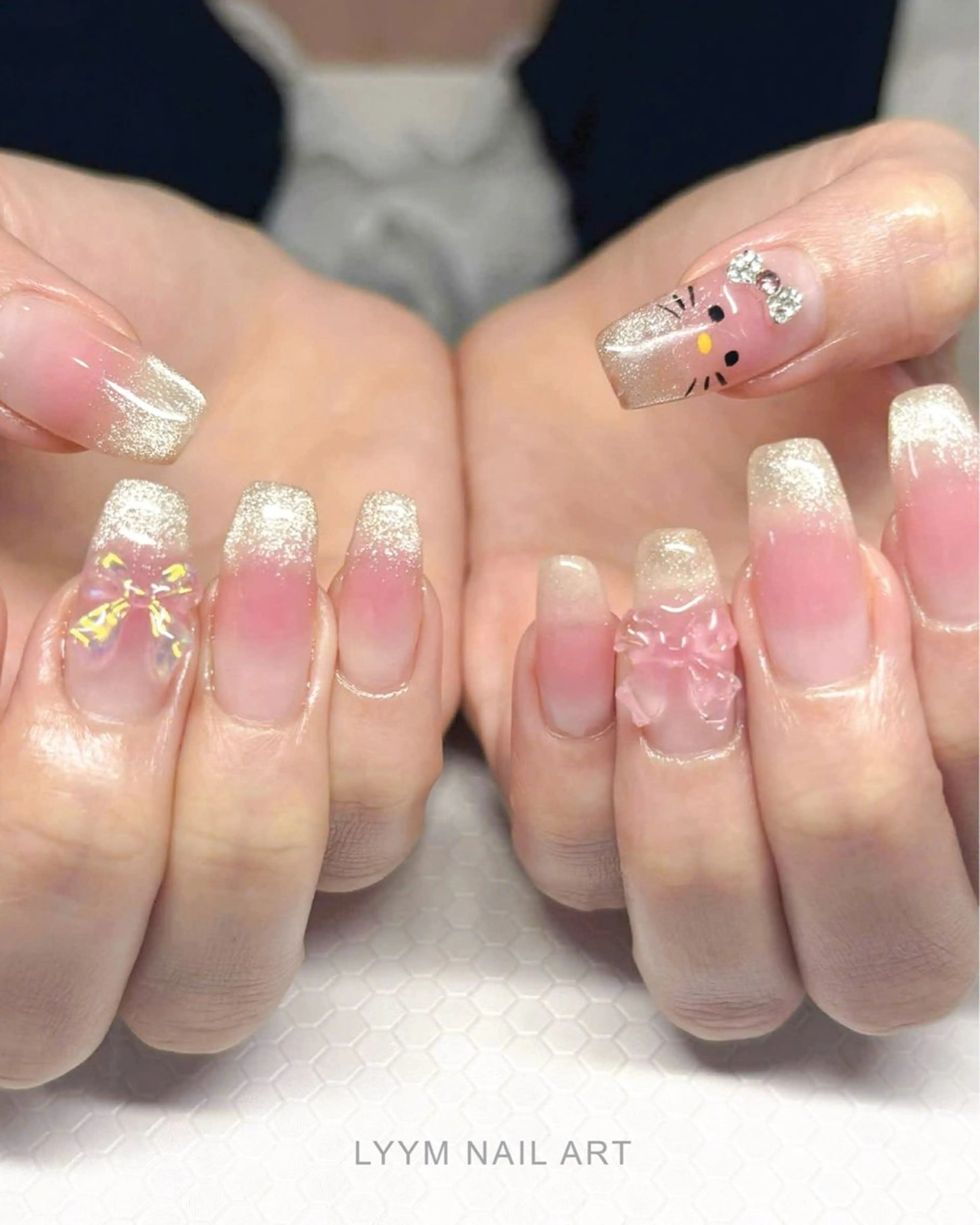 ネイル ガーリー 韓国ネイル ピンク ぷっくりネイル LYYM Salonのネイルデザイン