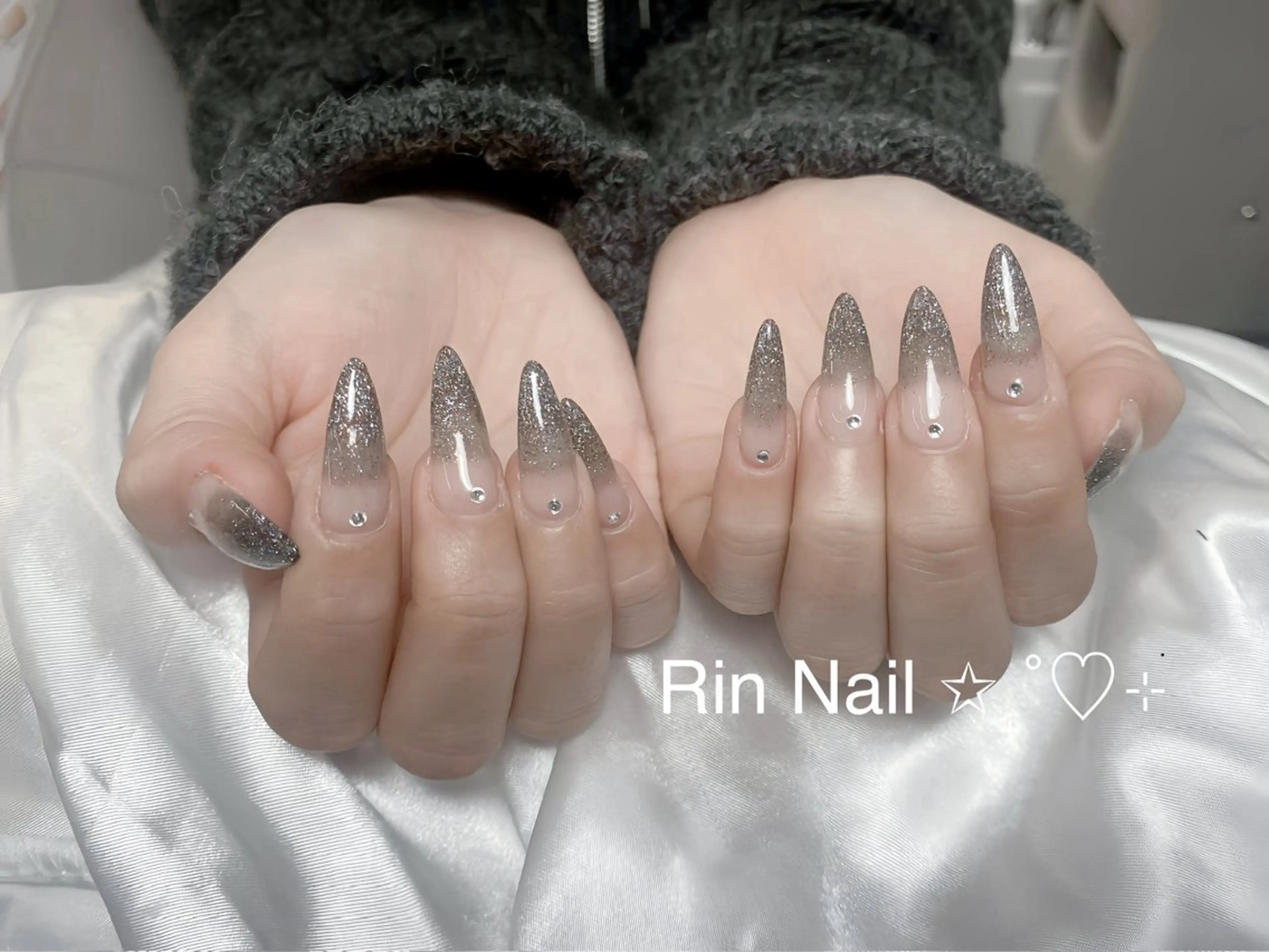 ネイル チークネイル フラッシュネイル フラワーネイル フットネイル ジェルネイル ハンドネイル Rin Nail Shinokuboのネイルデザイン