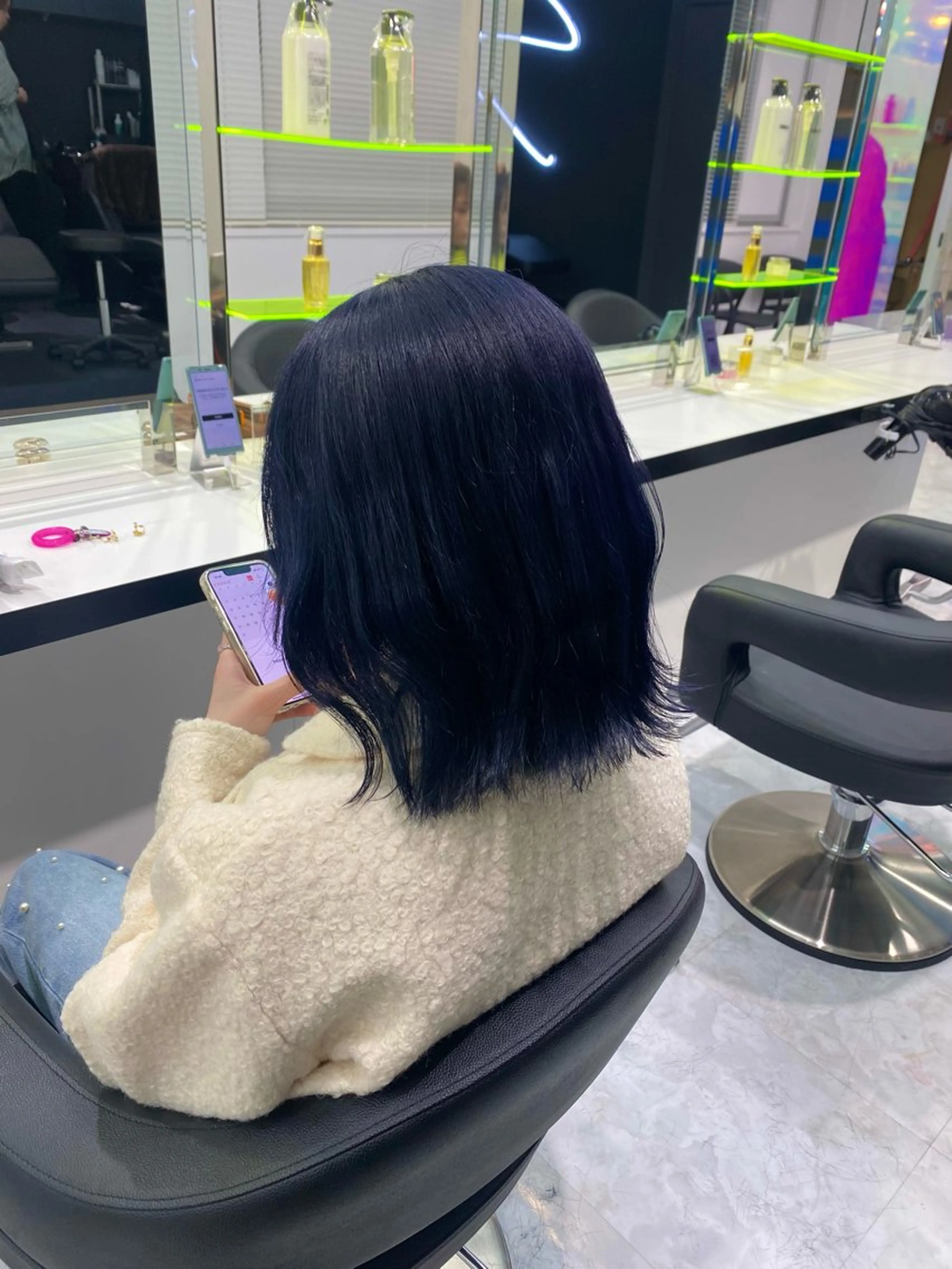 ミディアム カラー パーマ ヘアアレンジ 透明感ブリーチカラー 🌈TOMOHIROのヘアスタイル