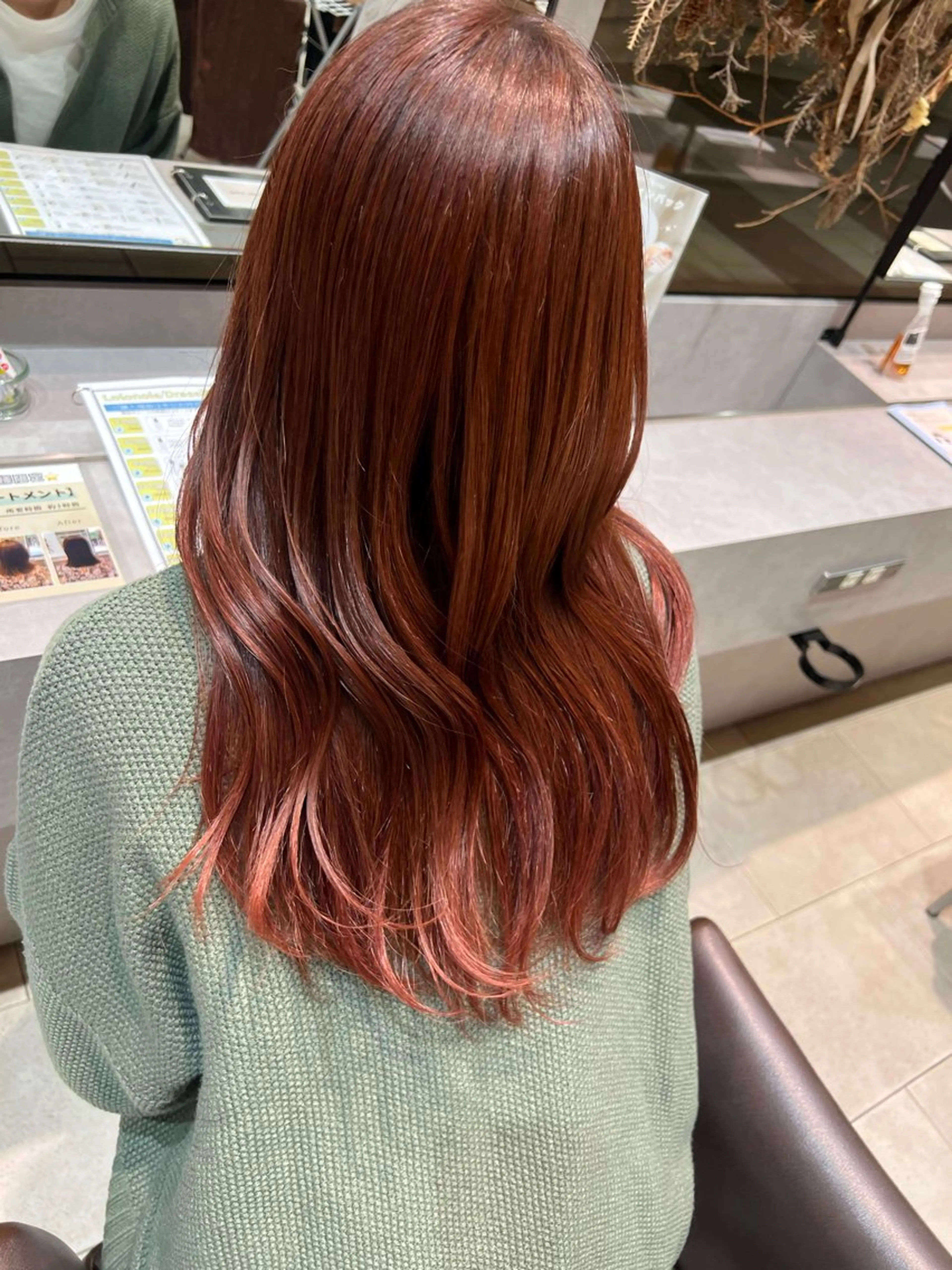 セミロング カラー レッドカラー 髪質改善 🫧Ai/ ロロネー森ノ宮💖のヘアスタイル