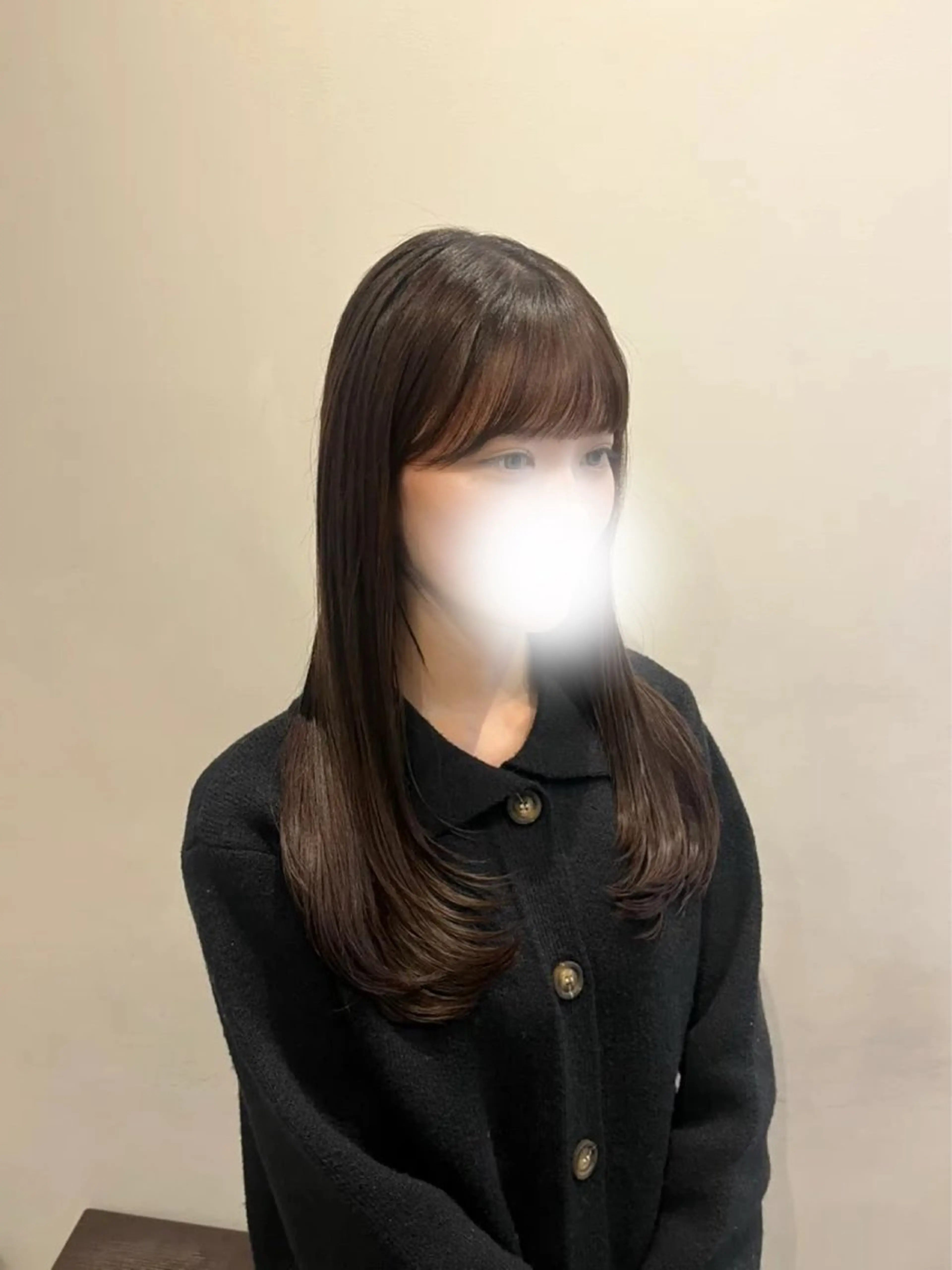 ロング カット マアヤ/ハイトーン /ハイレイヤーのヘアスタイル