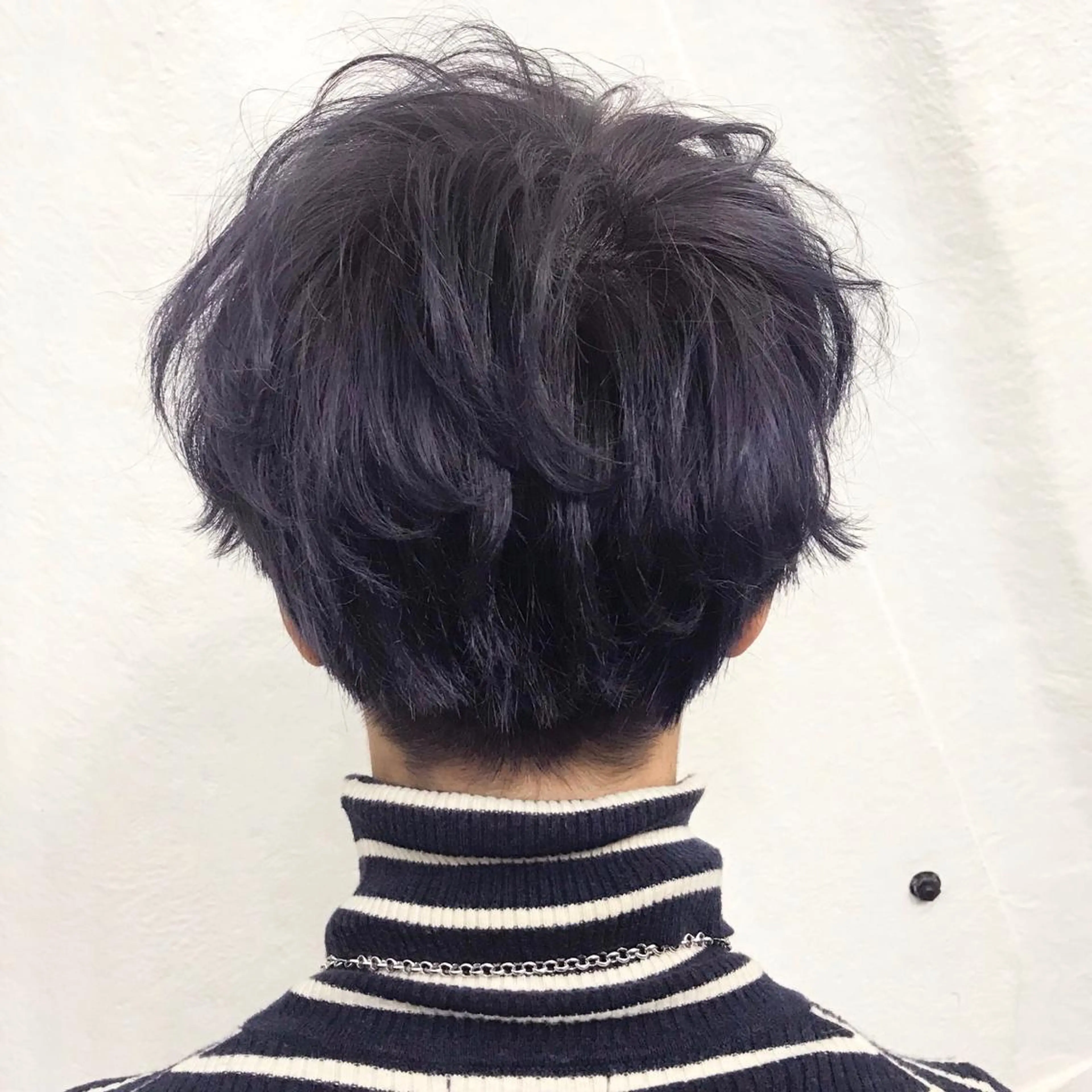 ショート カラー ブリーチ ラベンダーカラー ショートヘア K-POP好き美容師 🇰🇷Kai.Yのヘアスタイル