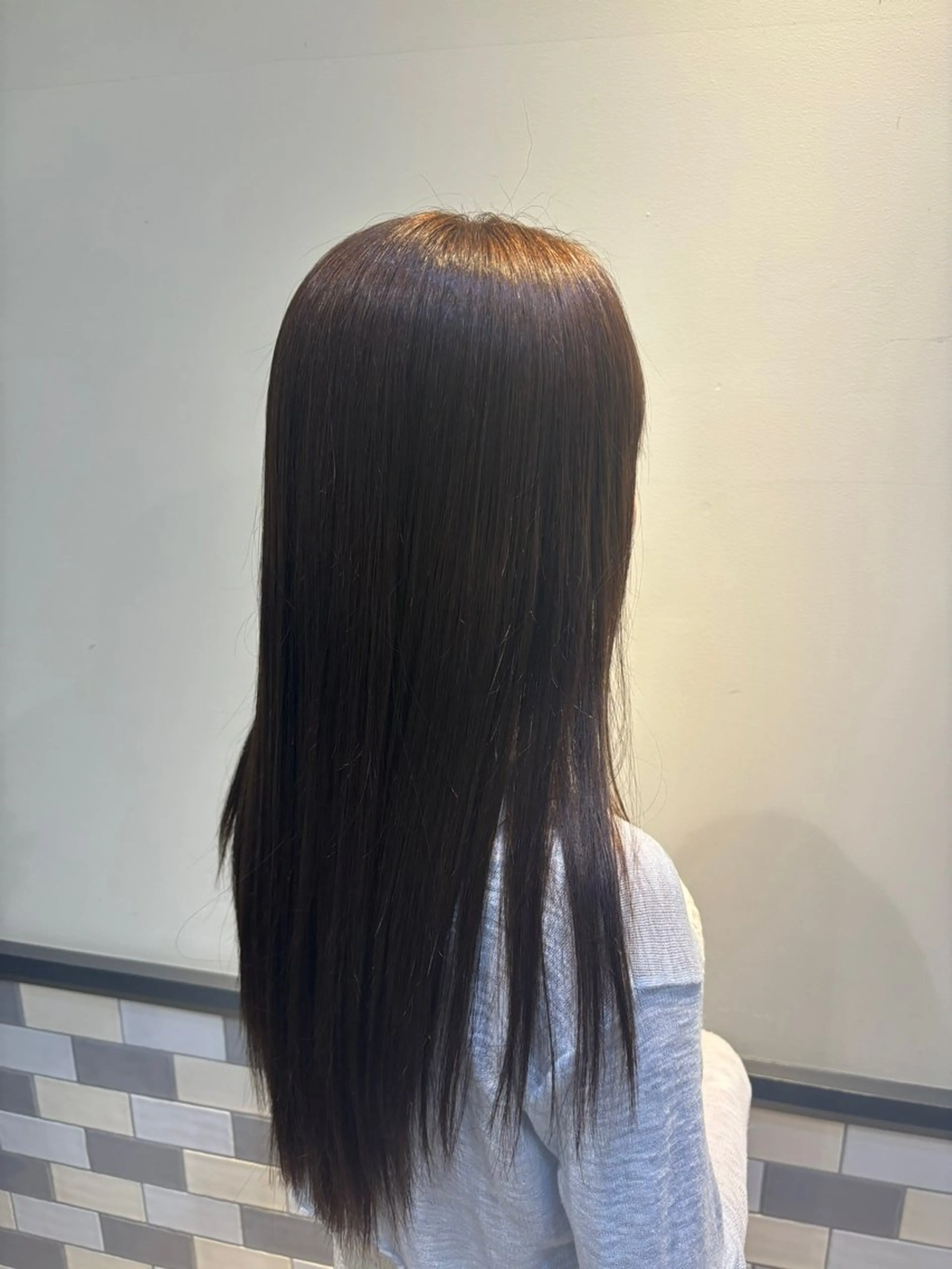 ロング カラー カット 友成 星来のヘアスタイル