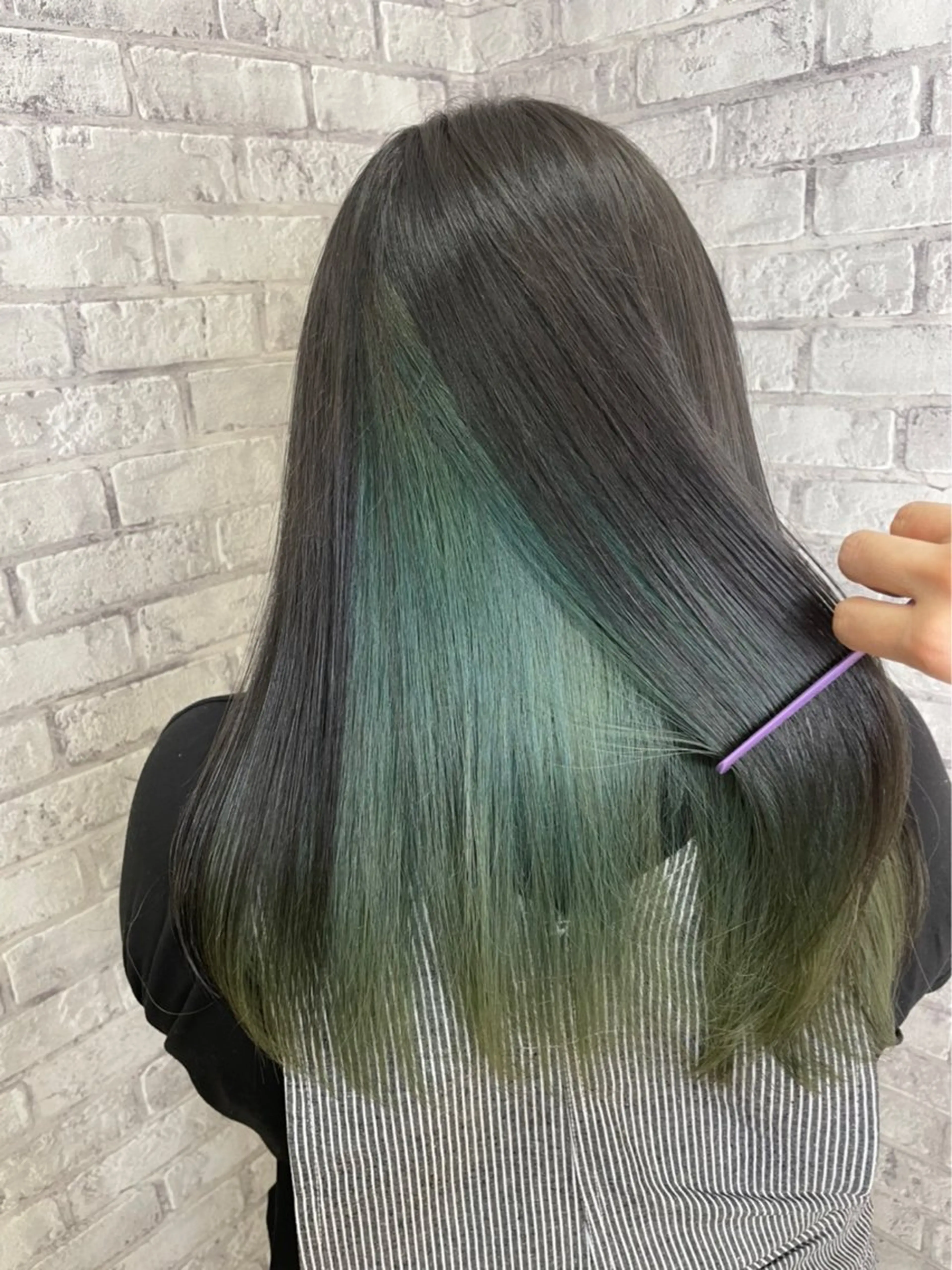 ロング カラー 小林 妃那のヘアスタイル