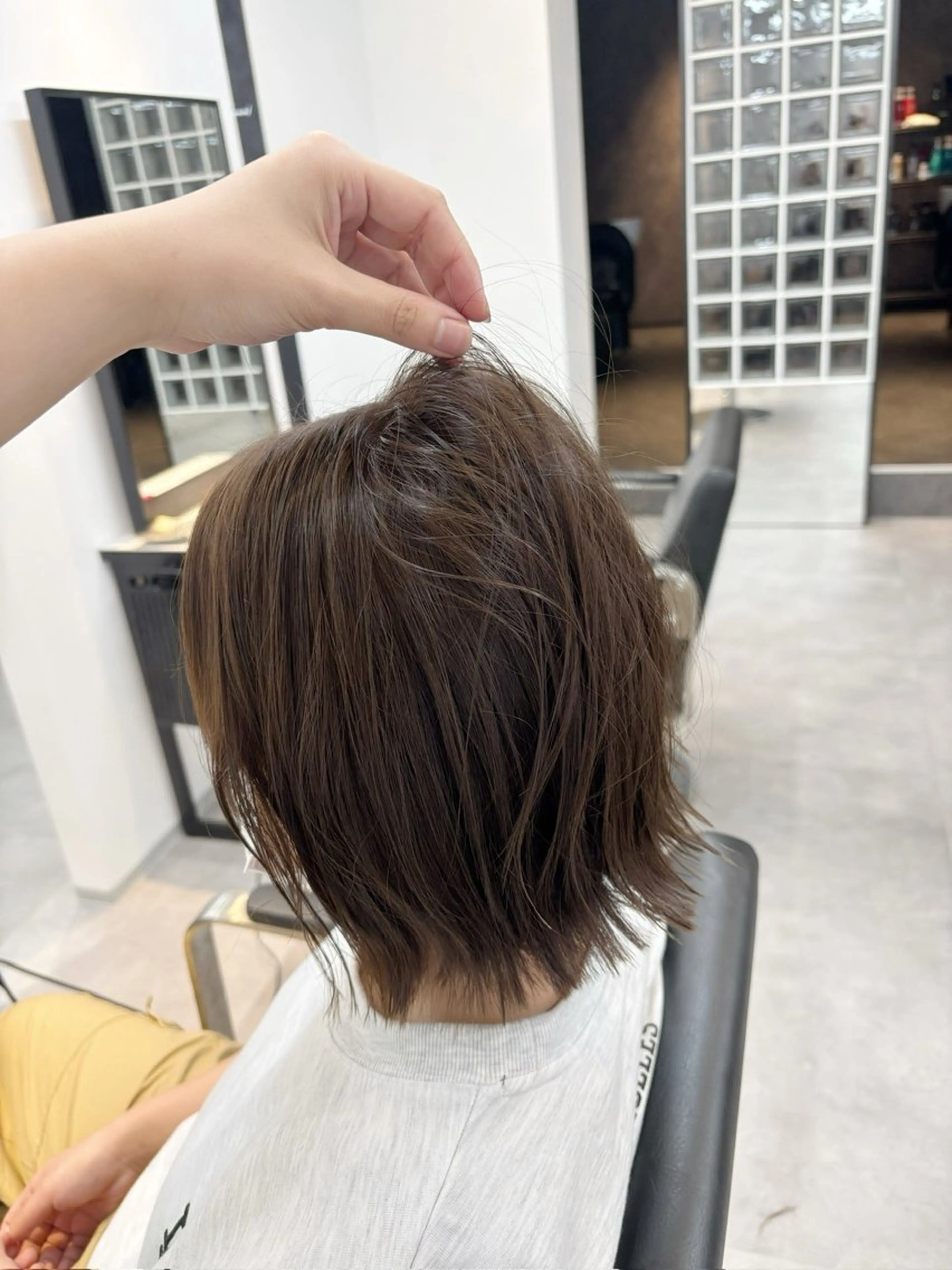 ミディアム カラー カット ヘアカラー トリートメント 鍋嶋 涼香のヘアスタイル