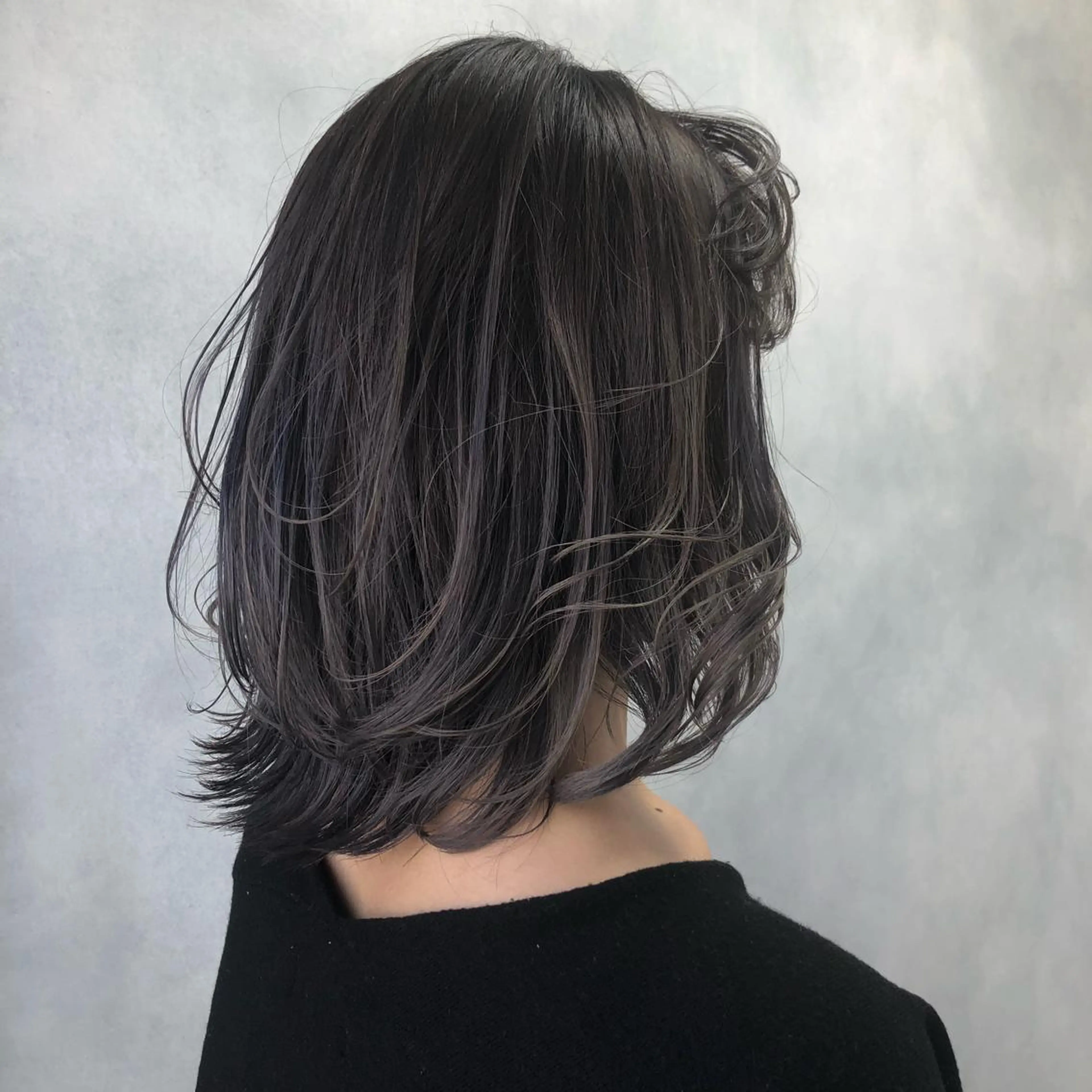 ミディアム カラー グレージュ パープルカラー パープルグレージュ ORIKA 美容室のヘアスタイル