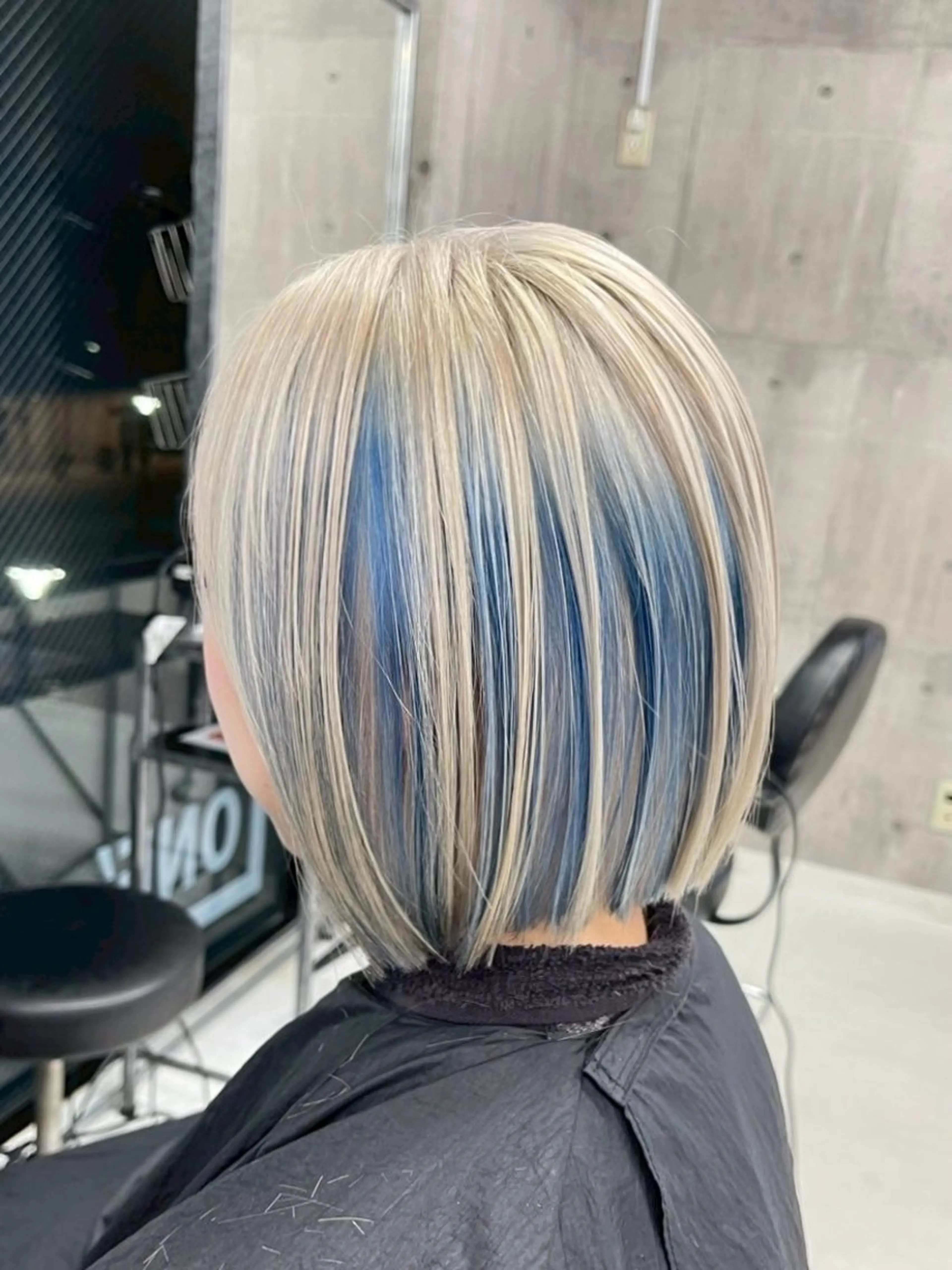 セミロング カラー パーマ ヘアアレンジ メンズ キッズ ヘアカラー トリートメント レイヤー×ハイトーン / mihana🪐のヘアスタイル