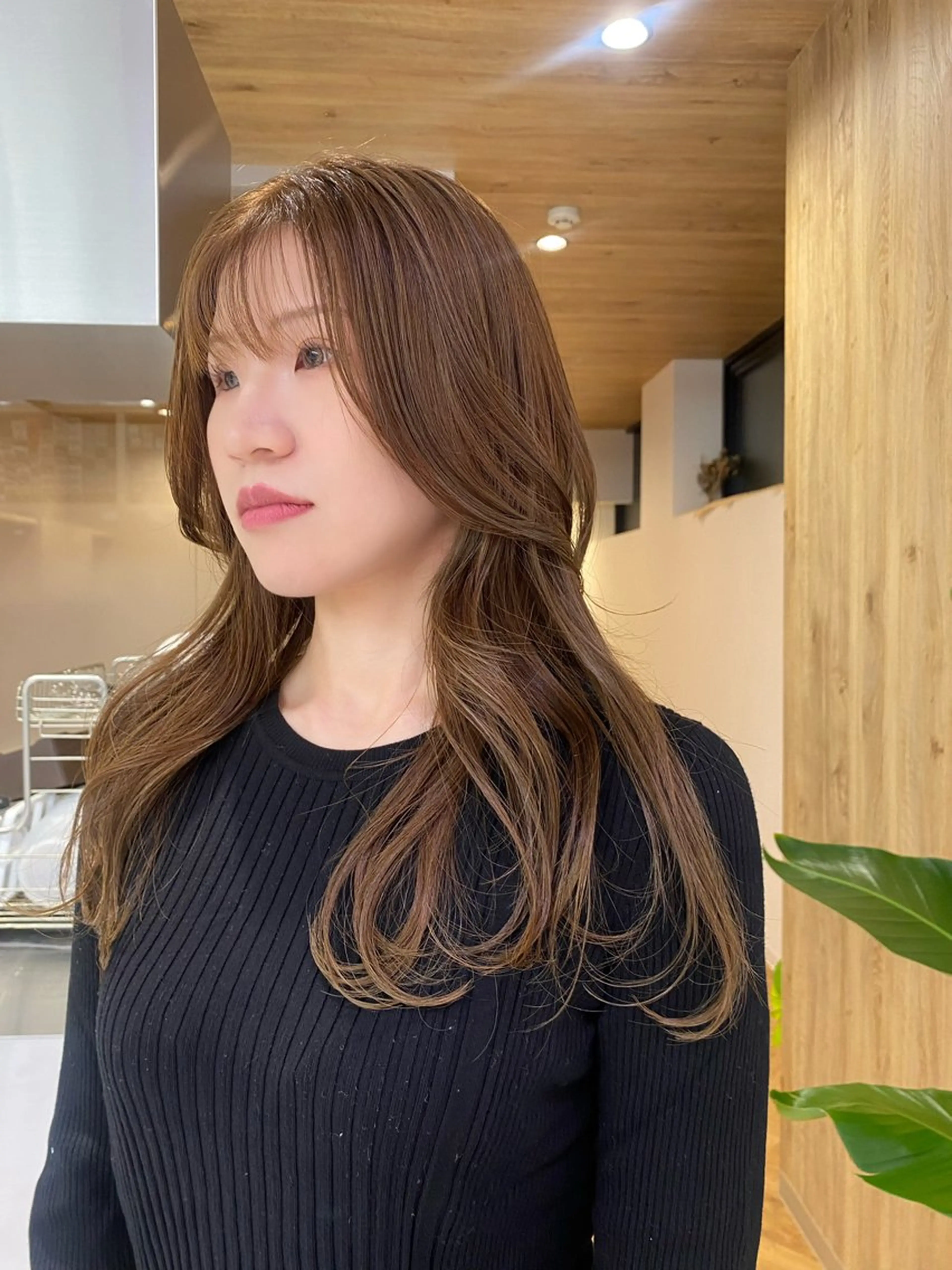 ロング 顔まわりレイヤー 顔周りカット レイヤーカット 都筑 莉佳子のヘアスタイル