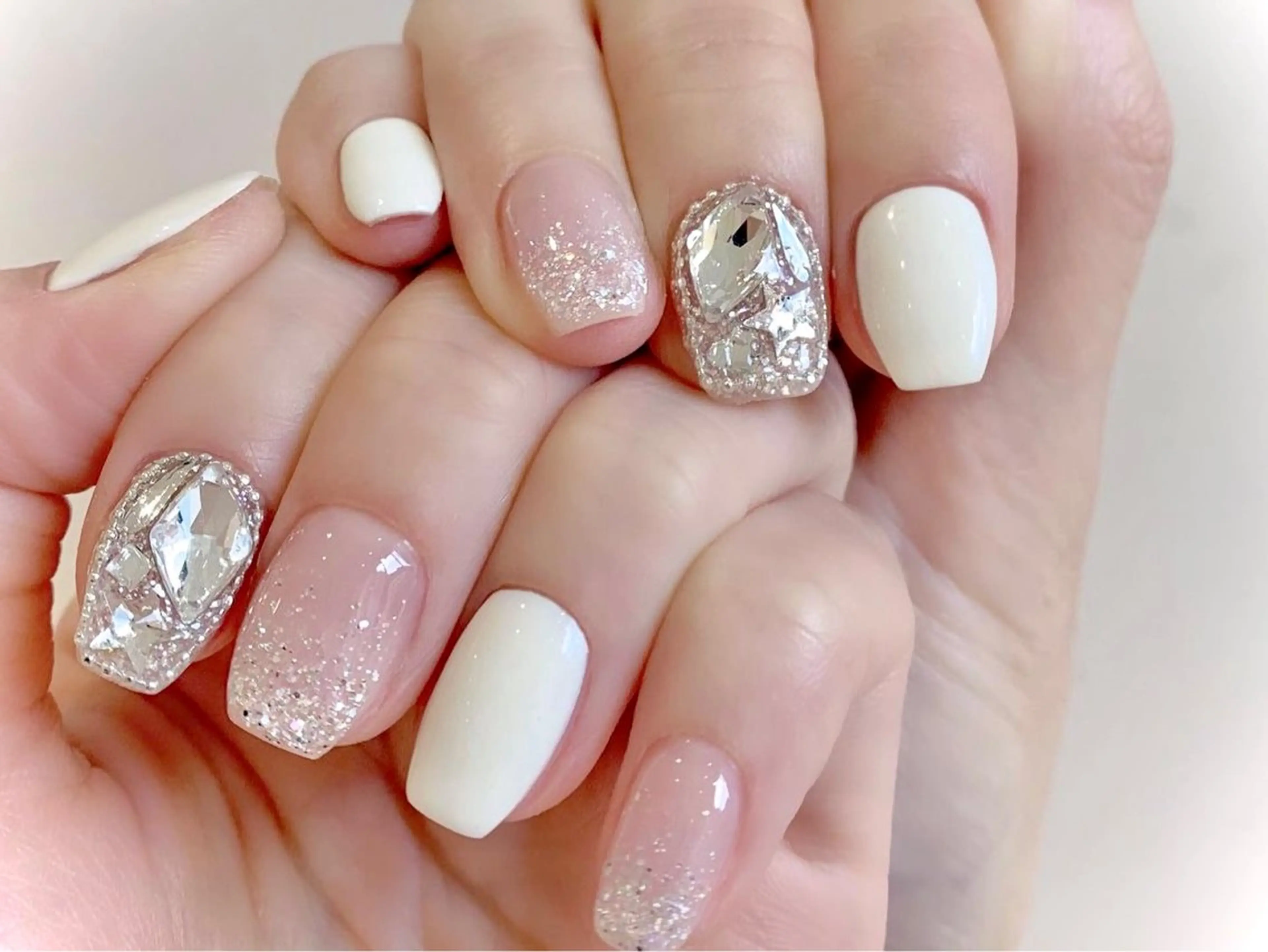 ネイル Vogusty's Nail 鶴見店のネイルデザイン