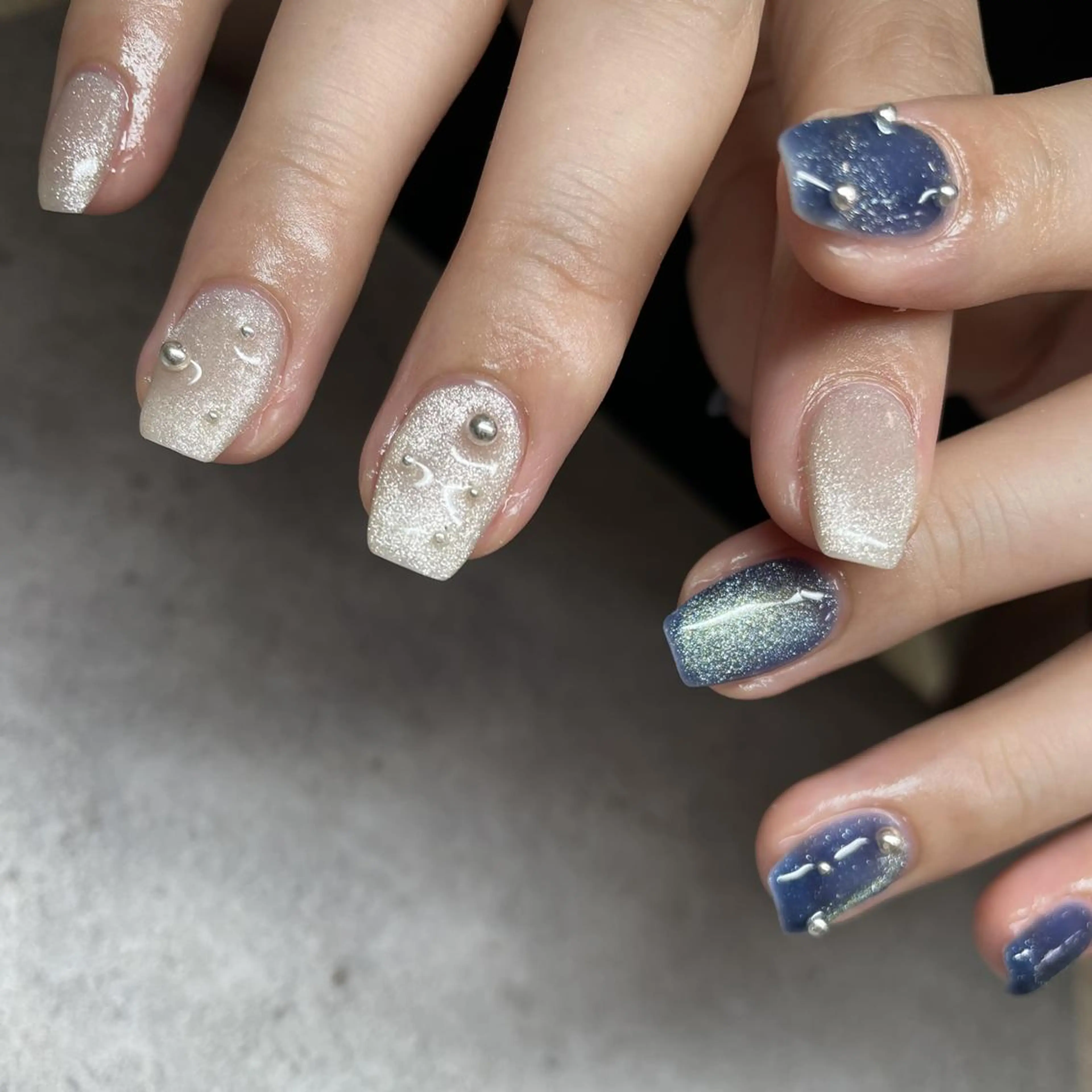 ネイル マグネットネイル p.o.n.所属・🫧aku🫧 自由が丘／フィルインのネイルデザイン