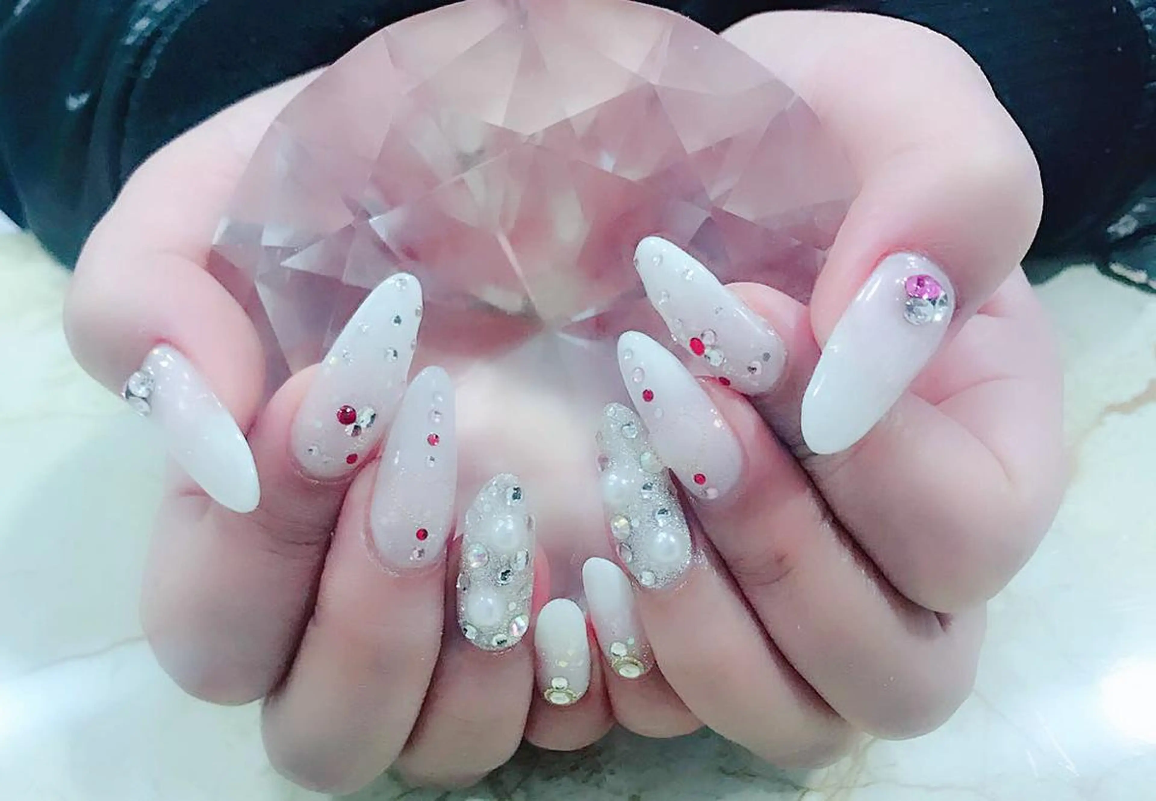 ネイル AB マツエクネイルサロンのネイルデザイン