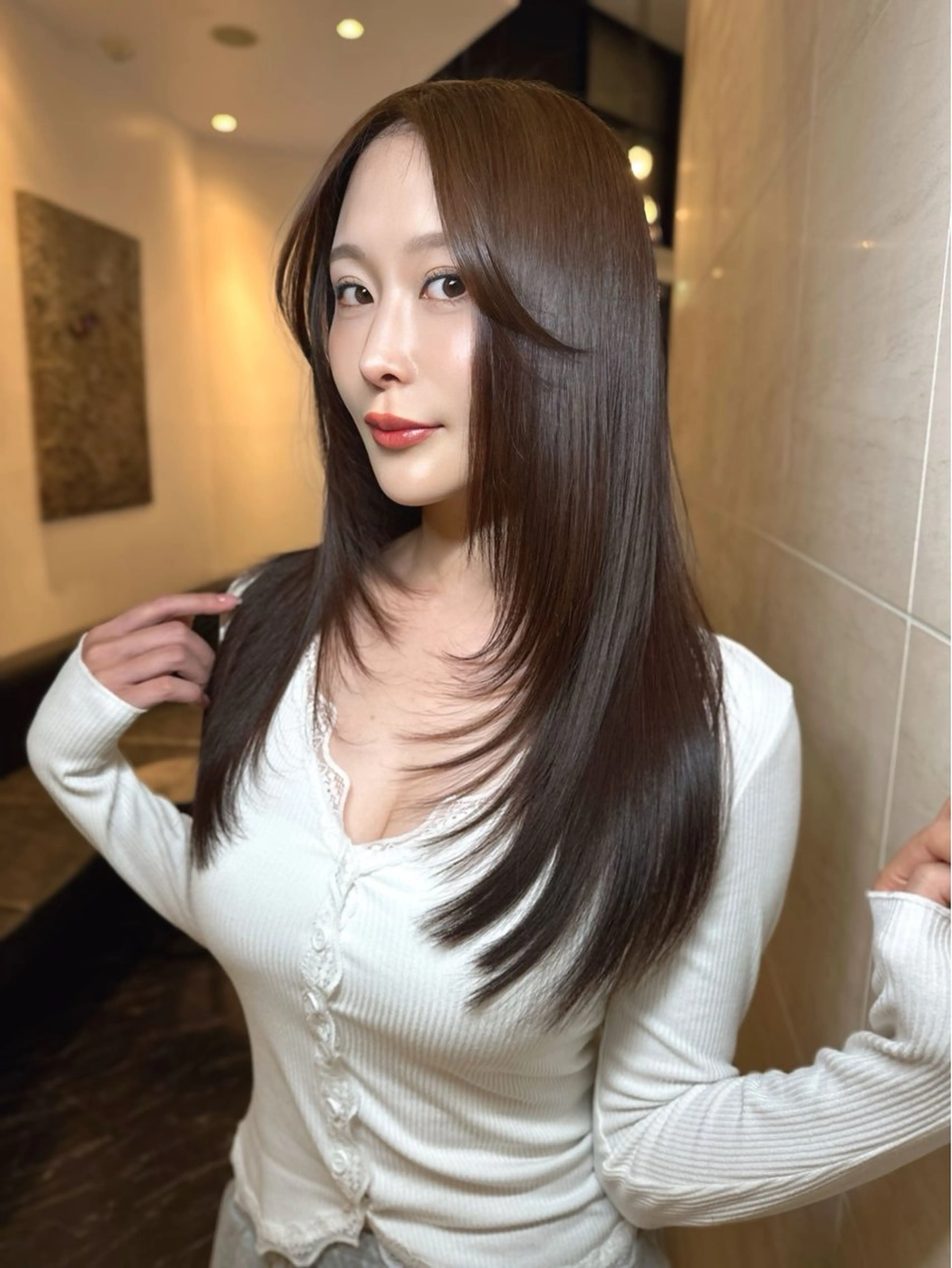 ロング カラー 透明感カラー 色気ヘア 🤍TAKAHIROのヘアスタイル